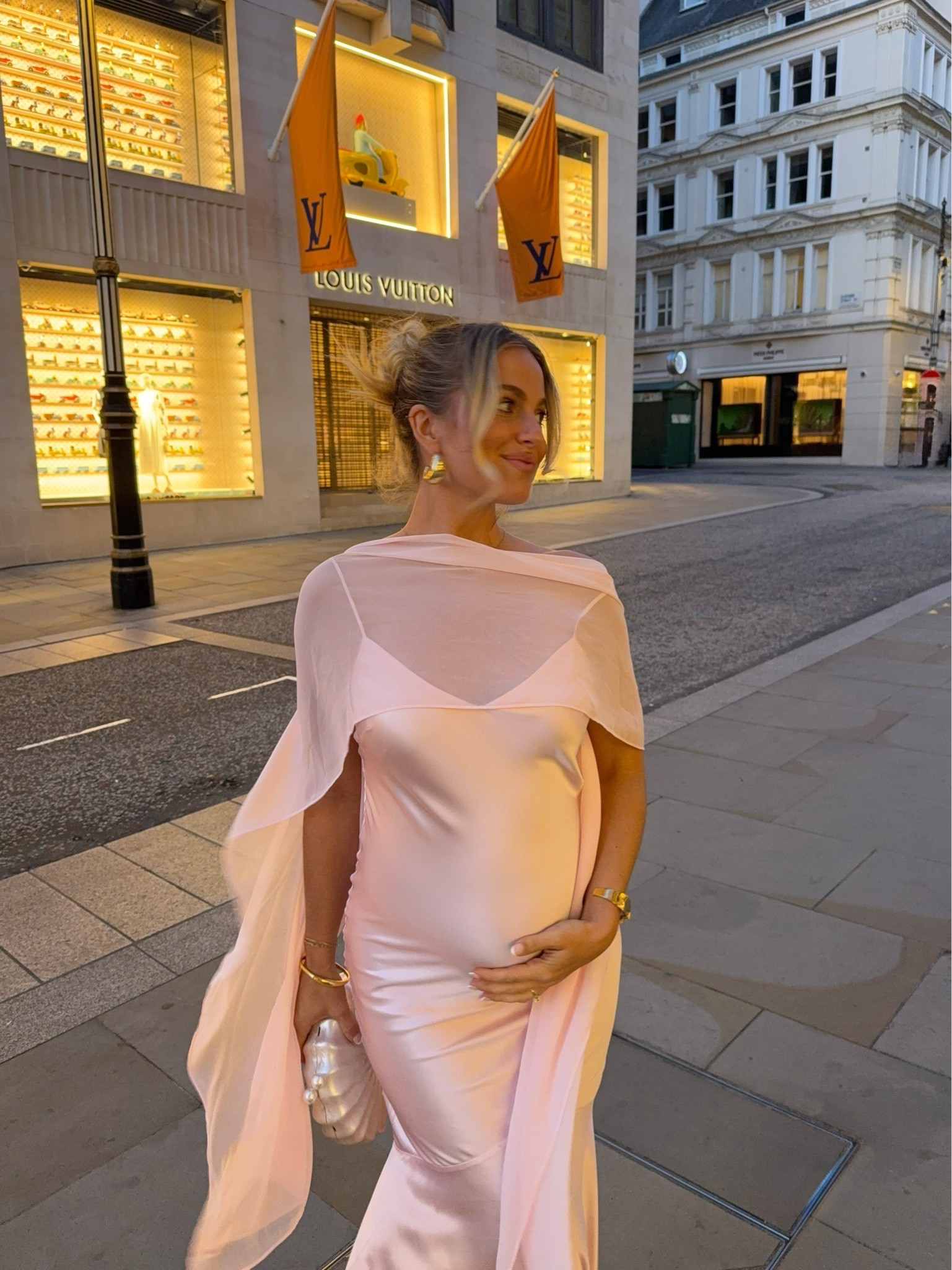 Dinner outfit in London

#LTKdresses #LTKstyletip #LTKmaternity