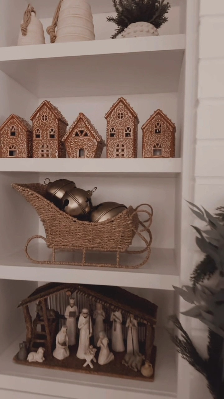 Can you believe these gingerbread houses are from ALDI?!?  They are a great look for less, only $10 instead of $50.  These are in store only but I linked everything else I could on my shelves, including my garland and stocking tags! If you order the stocking tags, make sure to use my code AUBREYSWANBLOG FOR 10% OFF!  #LTKVideo


#LTKHome #LTKHoliday