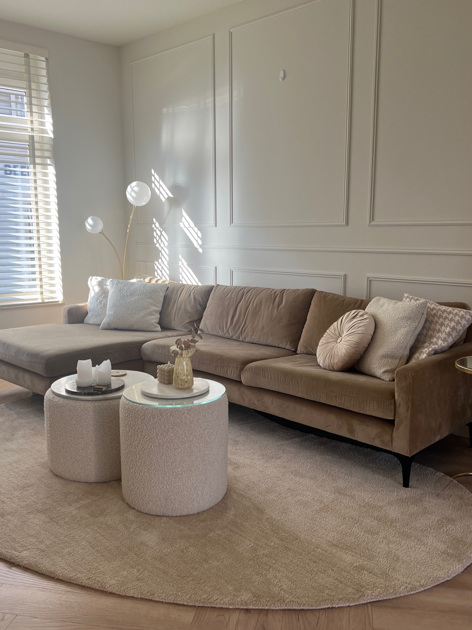 New rug for our living room space 😊
Couch is from Sofa Company
Poofs are from Sofa Company as well 

#LTKeurope #LTKnederlands #LTKhome