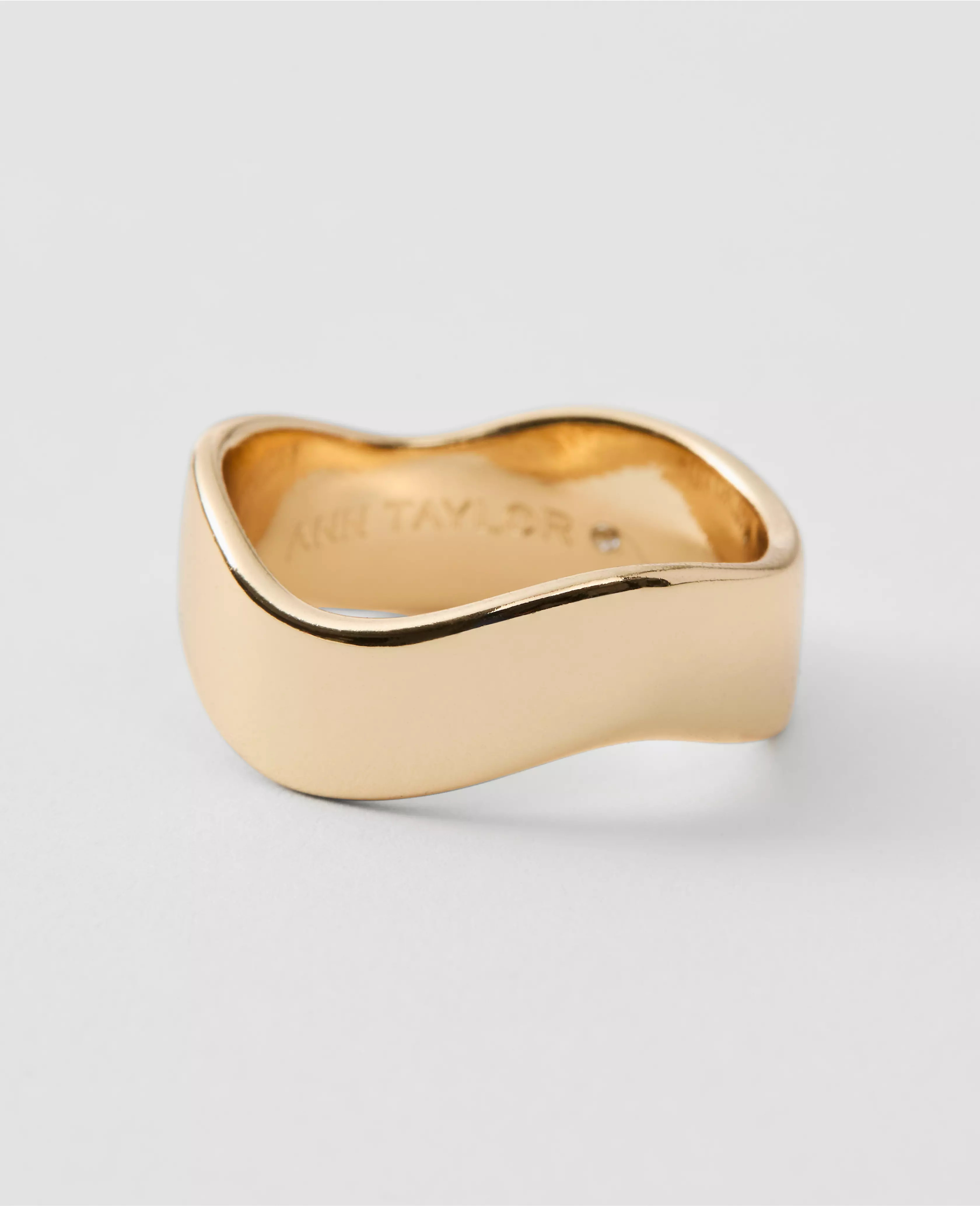 Metal Wavy Ring | Ann Taylor