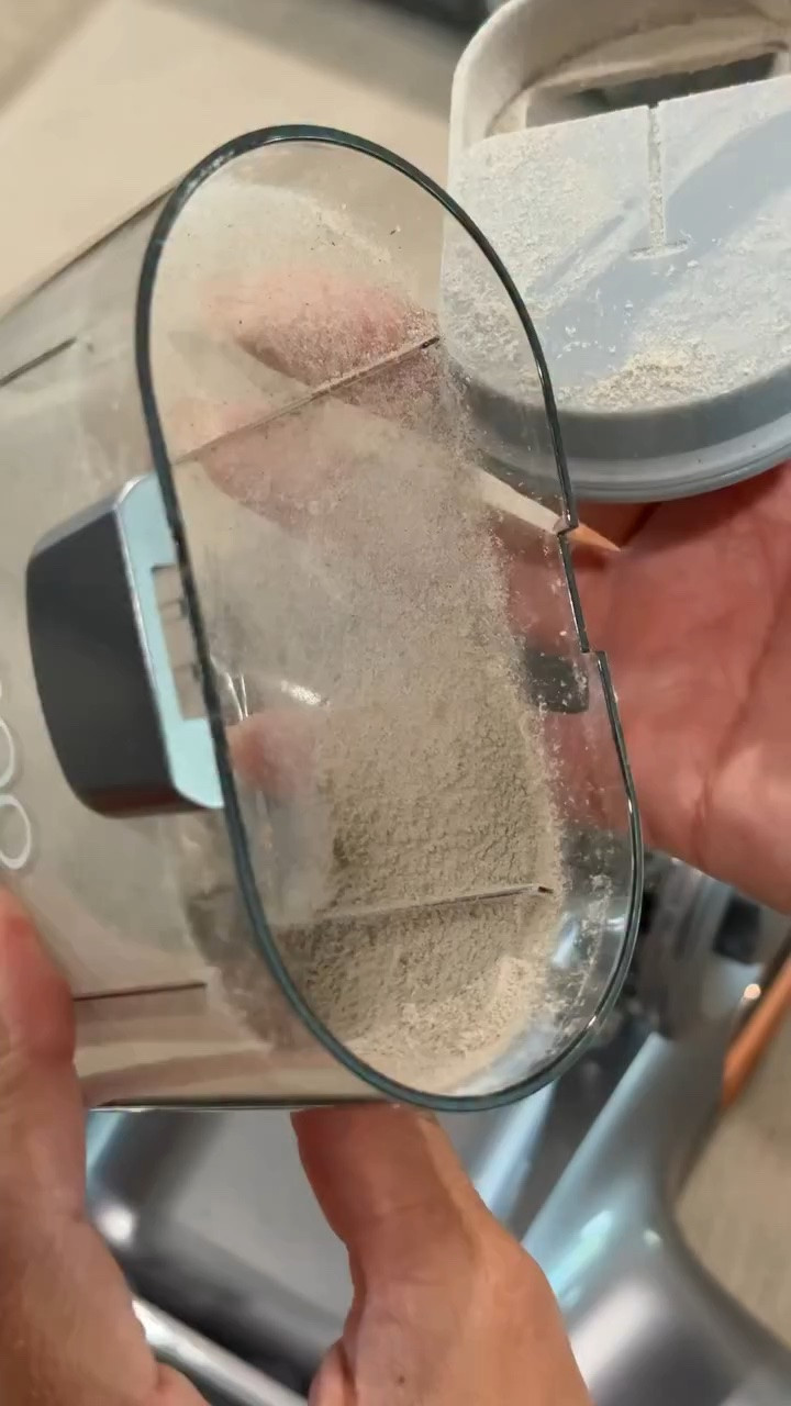 Con luz UV, succión potente y calor, esta aspiradora de @jigoolife_official deja tu colchón y superficies de telas impecables en minutos, eliminando polvo y suciedad que se pueden convertir en ácaros y alergias. 

Si quieres una, usa el código 452K4ZKM para un descuento adicional válido hasta Mayo 17.

#LTKMens #LTKHome
