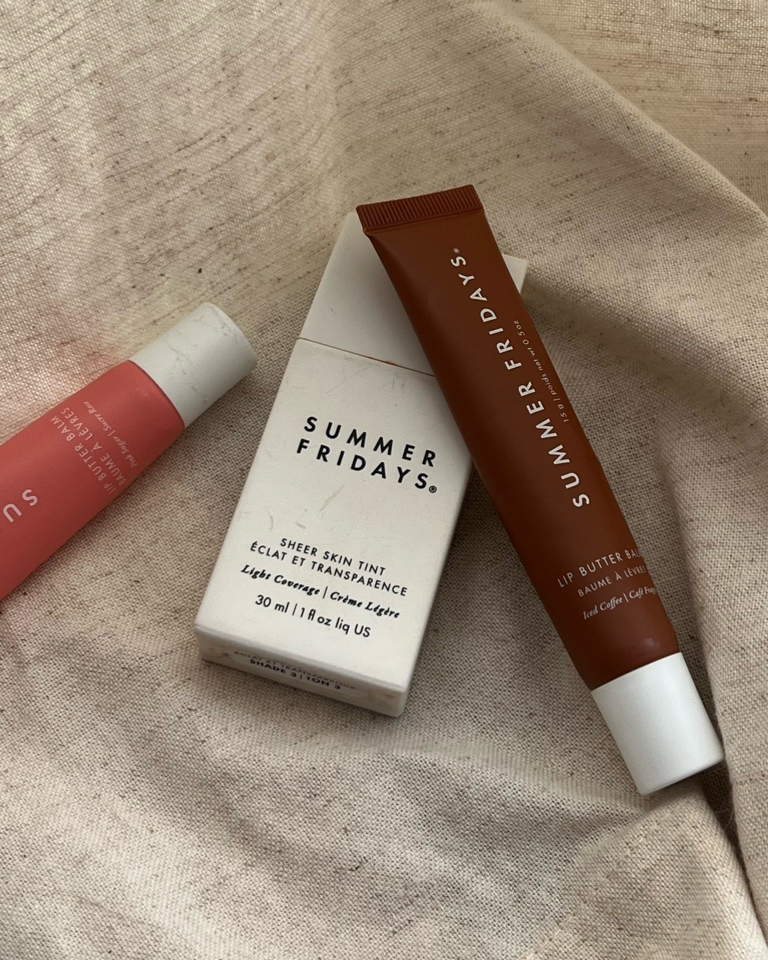 Skin tint: shade 3
Lip balm: iced coffee & pink sugar

#summerfridays #ad