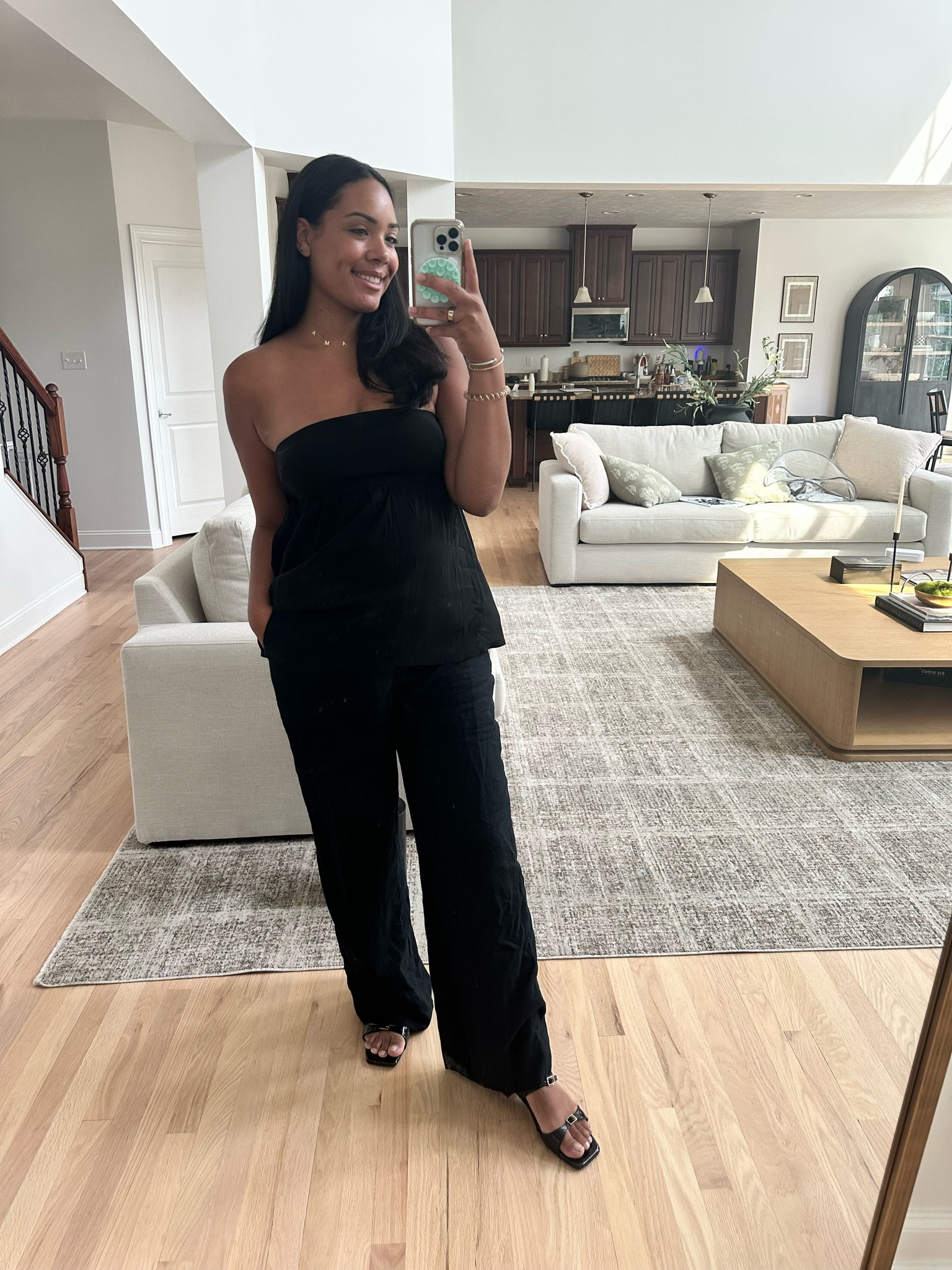 Simple and easy OOTD that is cute and comfortable. Top is a great Amazon find

#LTKFindsUnder50 #LTKStyleTip #LTKFindsUnder100