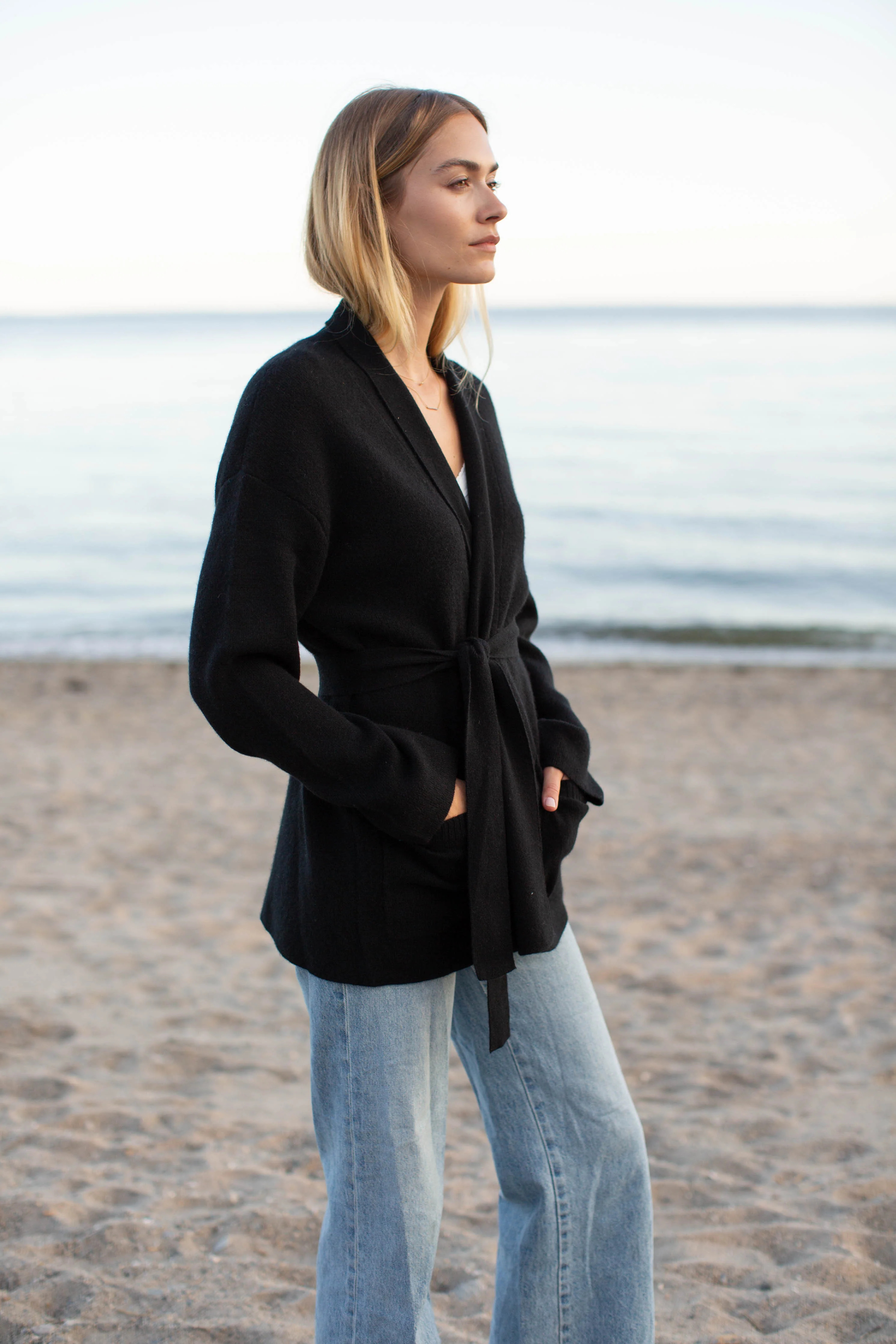 Eliza Cashmere Wrap - Black | Marea