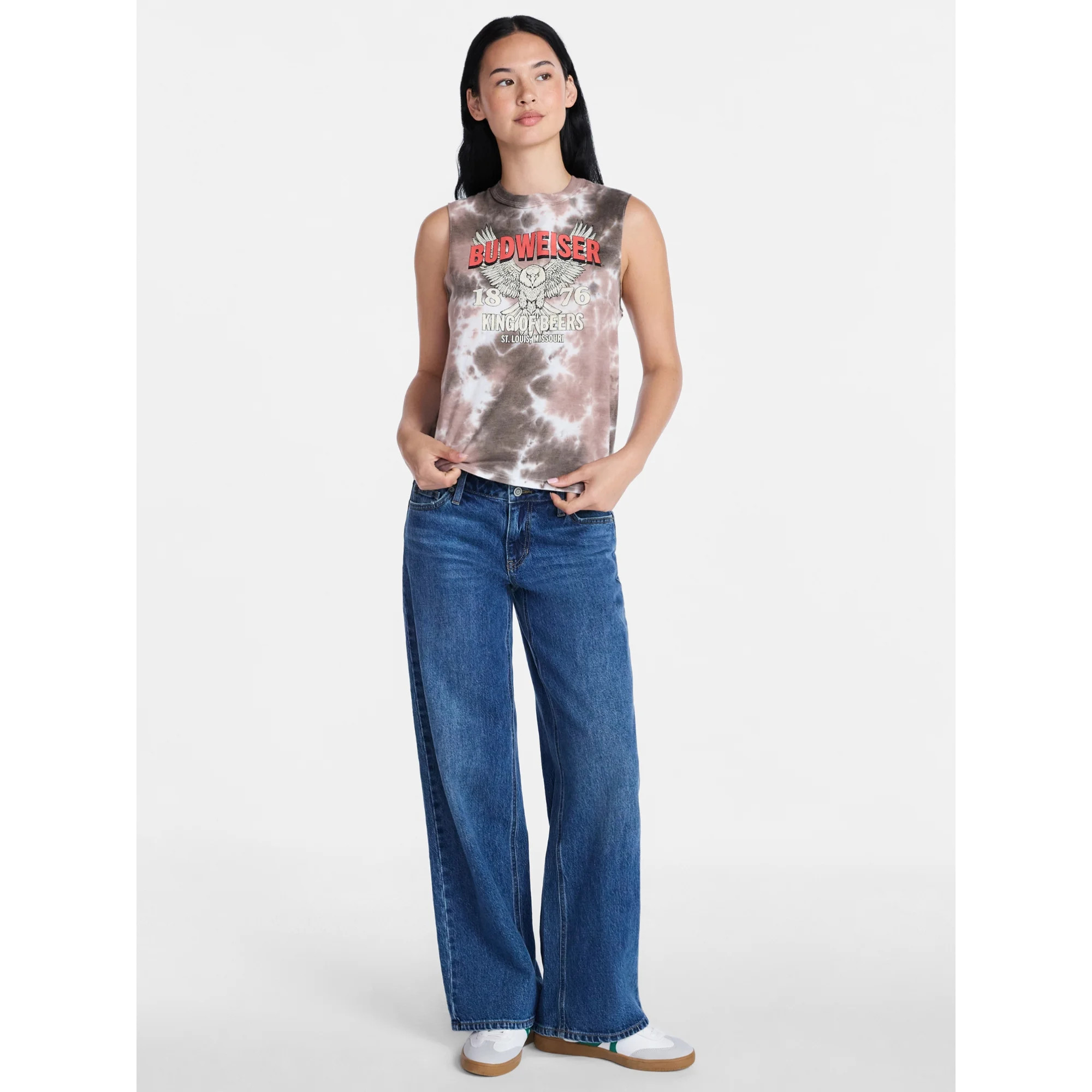 Budweiser Women's Graphic Muscle Tank Top, Sizes XXS-XXL | Walmart (US)