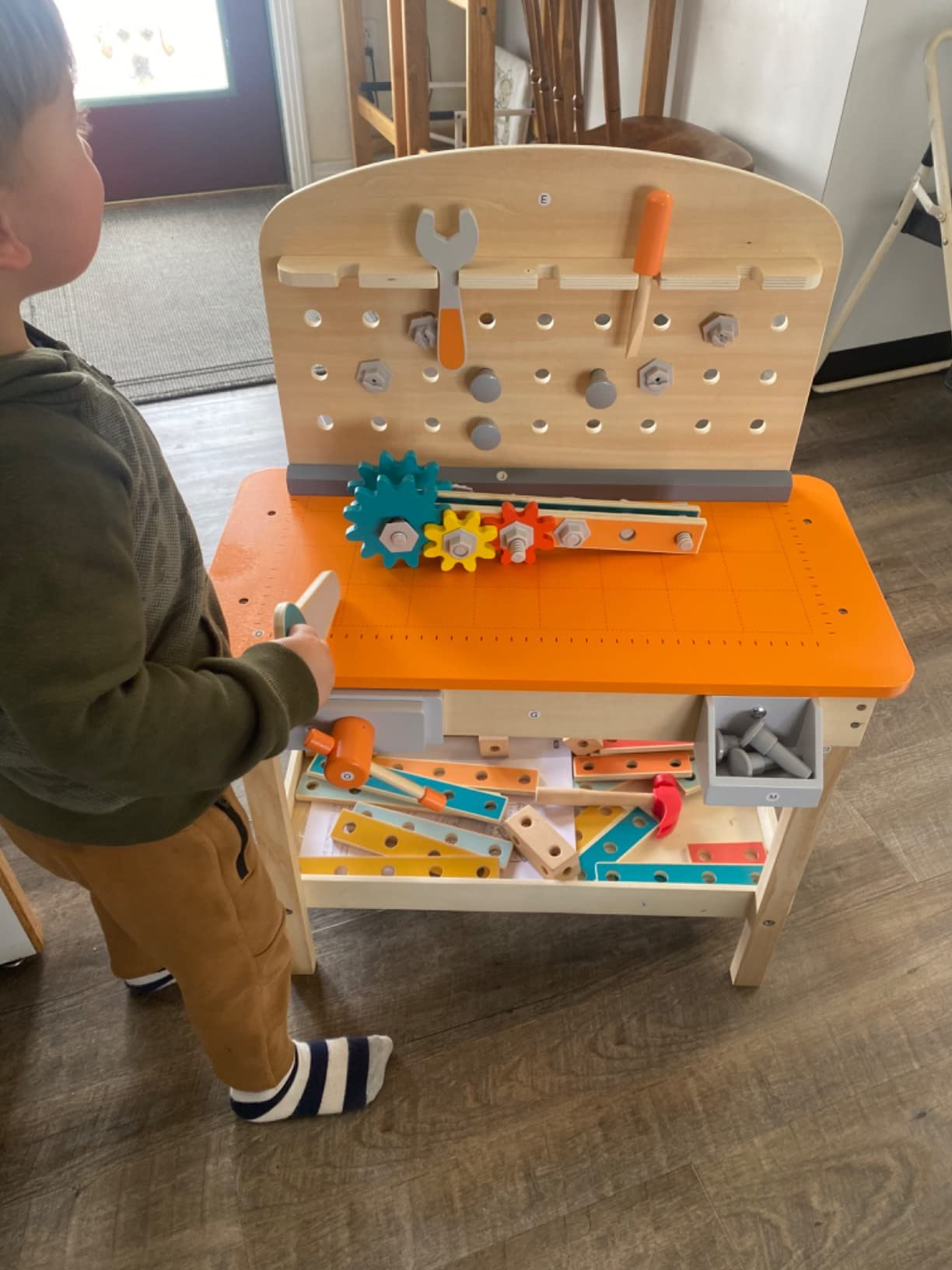 Amazon Basics Wooden Play Toy Tool Set and Workbench for Toddlers, Preschoolers, Children Age 3+ ... | Amazon (US)