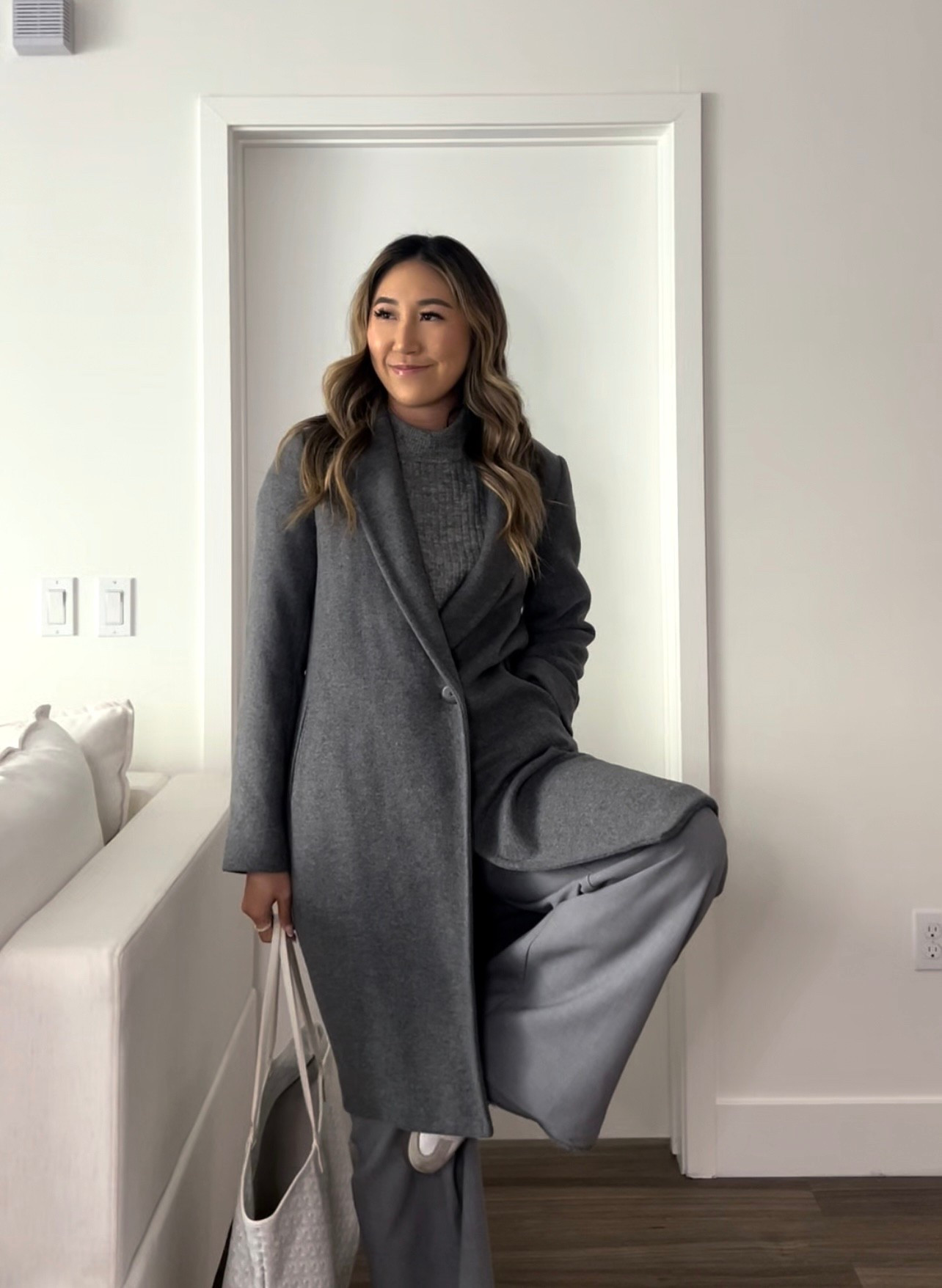An all gray outfit doesn’t have to be boring - mix shades and textures to elevate the look and make it chic! The sweater is sadly old H&M but I’ve linked similar, and I’m wearing a 27 in the Sloane pants and a S in the Aritzia coat 

#LTKWorkwear #LTKSeasonal #LTKStyleTip