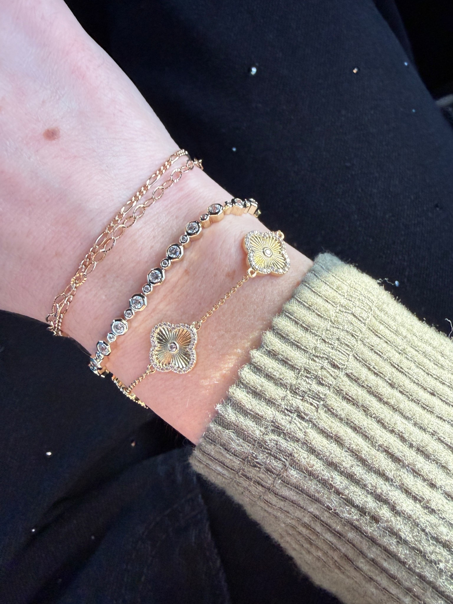 Merry Christmas to me, from me 🤭
I couldn’t resist spoiling myself with some new bracelets

Diamond bracelet, tennis bracelet, jewelry, 

#LTKGiftGuide #LTKWedding #LTKFindsUnder100