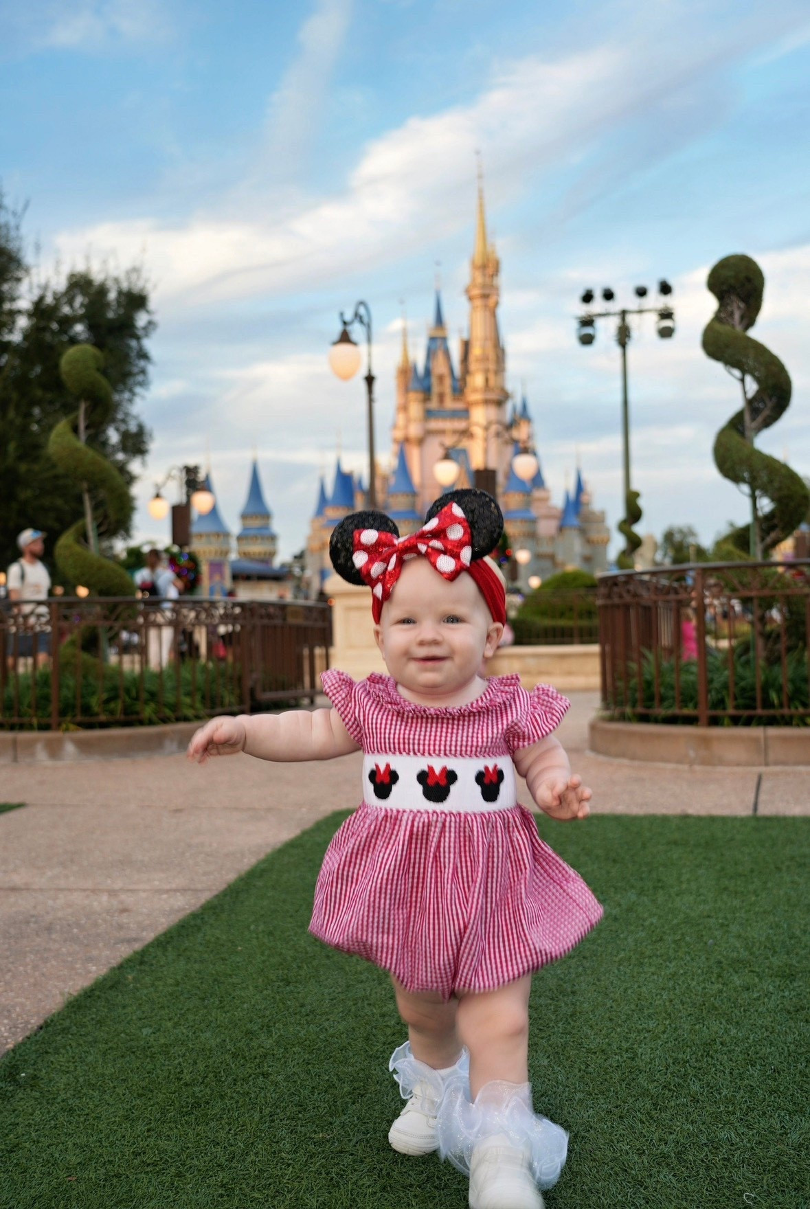 Caroline’s cute Minnie Mouse outfit from Disney!! 

#LTKmomlife #LTKootd #LTKBaby