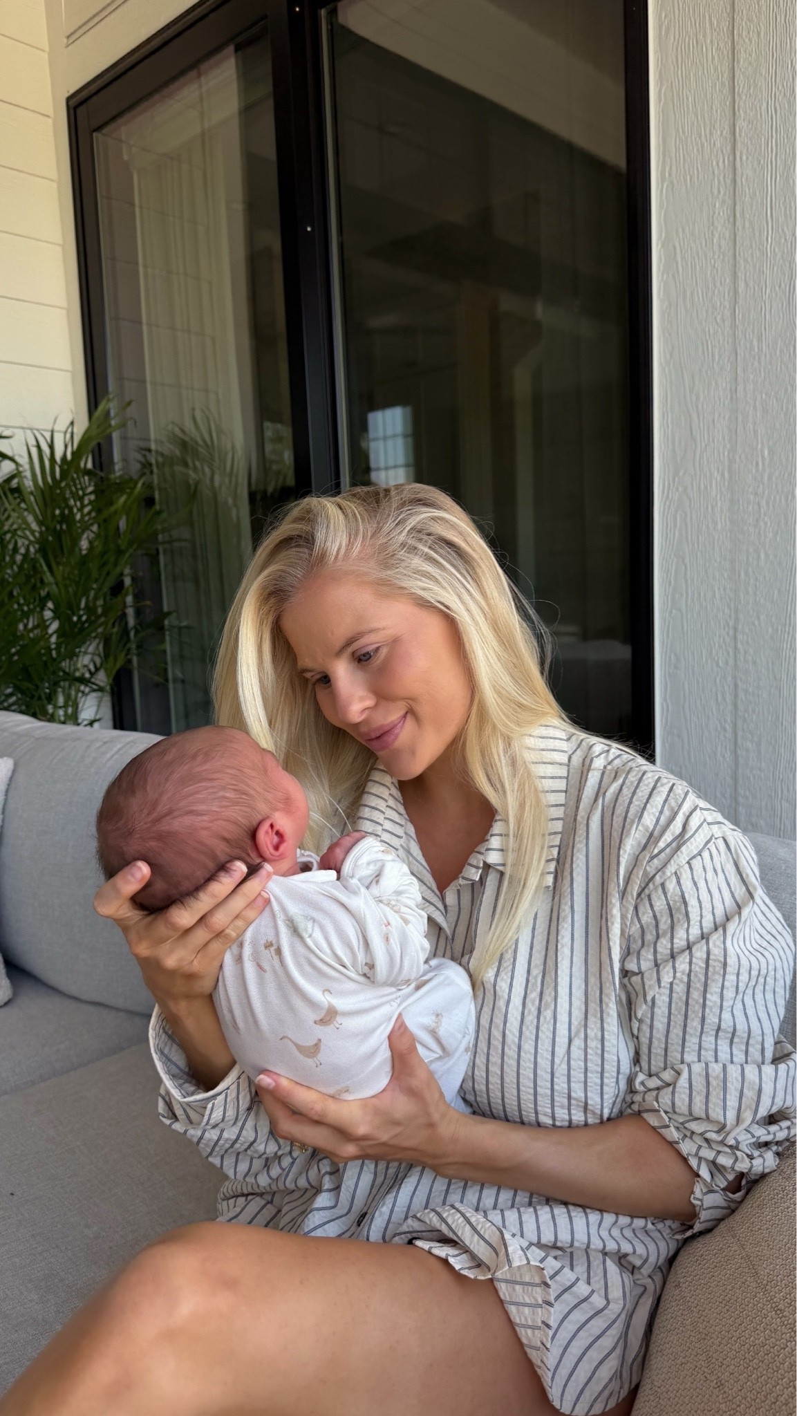 SIZE: med in top & bottom (sized up for pregnancy & postpartum)! #kathleenpost

Postpartum outfit, newborn baby phase

#LTKmomlife #LTKBaby #LTKootd