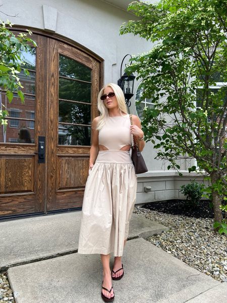 Easy Summer Outfits - Wearing a small in revolve dress, J Crew shoes run tts! #kathleenpost #easysummeroutfits #casuallooks #revolve #jcrew
