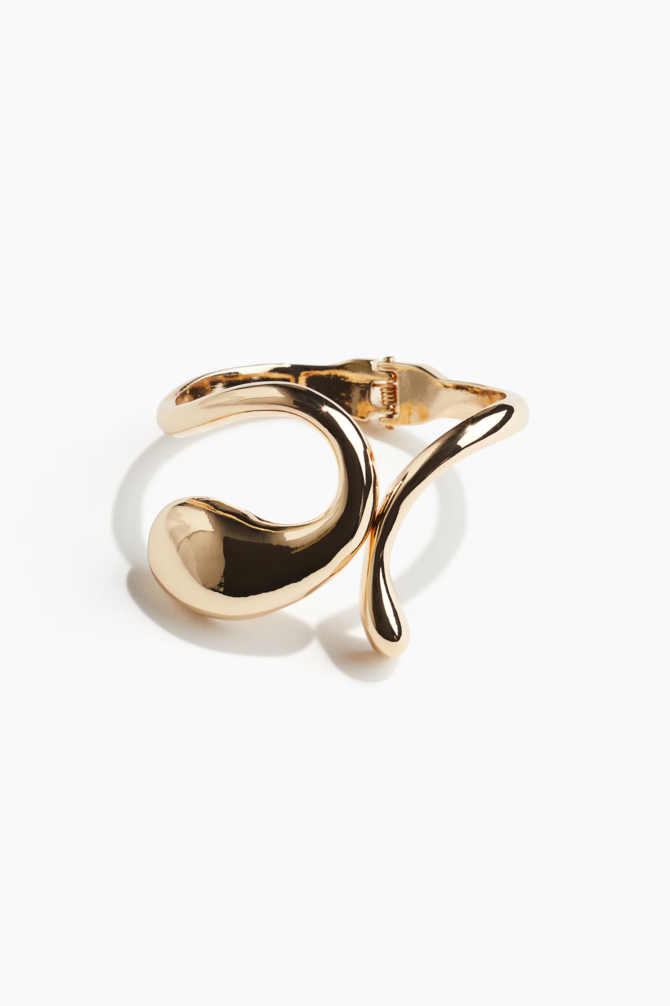 Twisted cuff bracelet | H&M (UK, MY, IN, SG, PH, TW, HK)