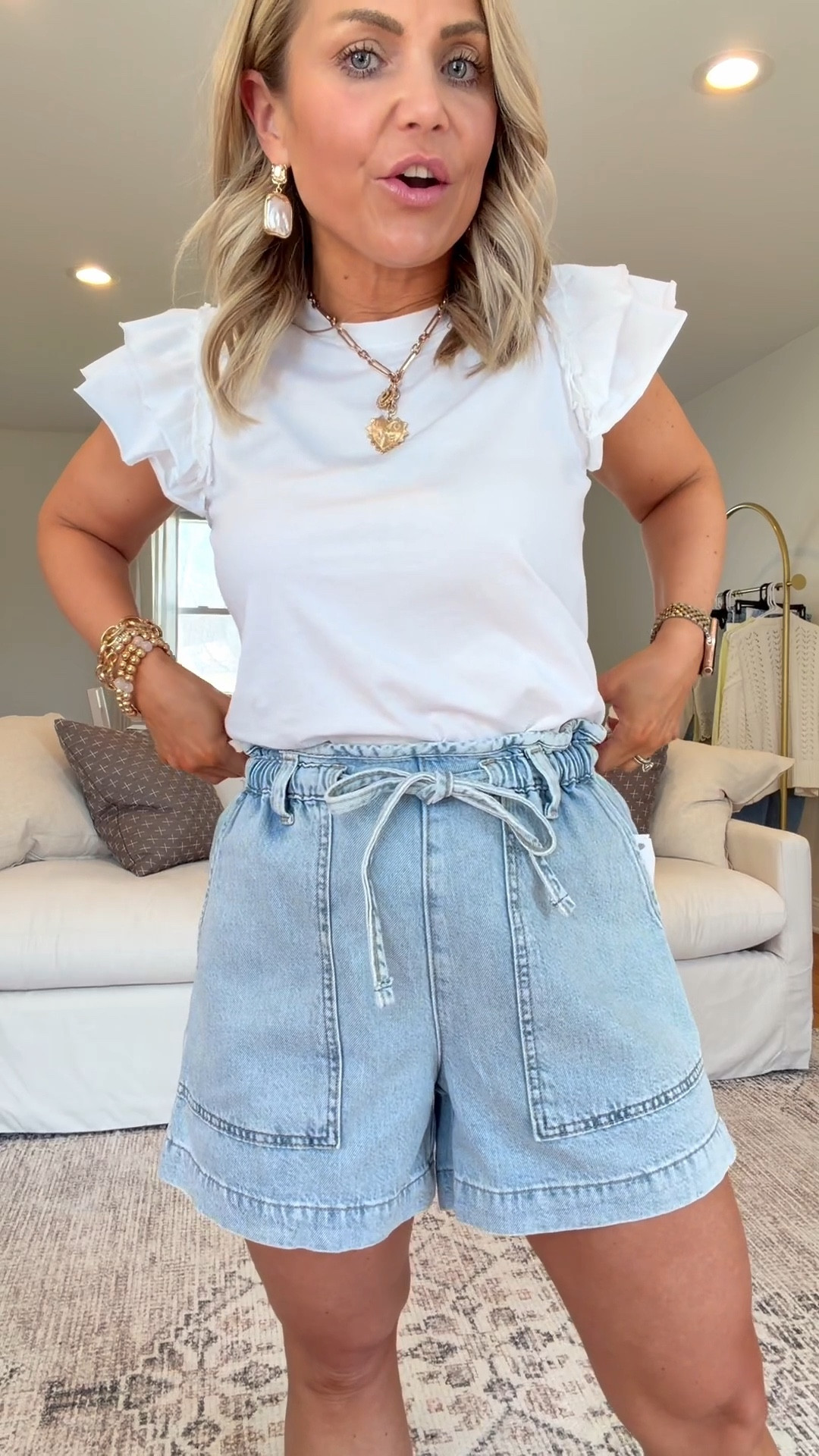 Walmart spring outfit!


Walmart fashion, Walmart outfits, Walmart finds, spring outfits, spring style, Walmart jeans, petite style, midsize fashion, casual style, spring outfit ideas 

#LTKMidsize #LTKPetite #LTKootd