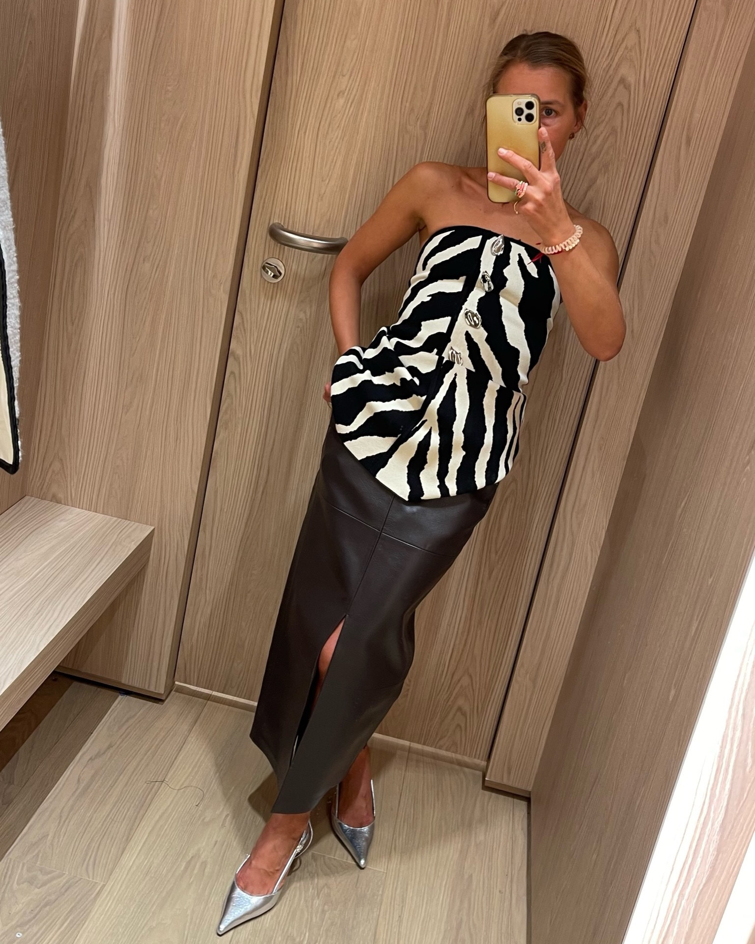 zebra & leather 🖤

#LTKeurope #LTKstyletip #LTKdeutschland