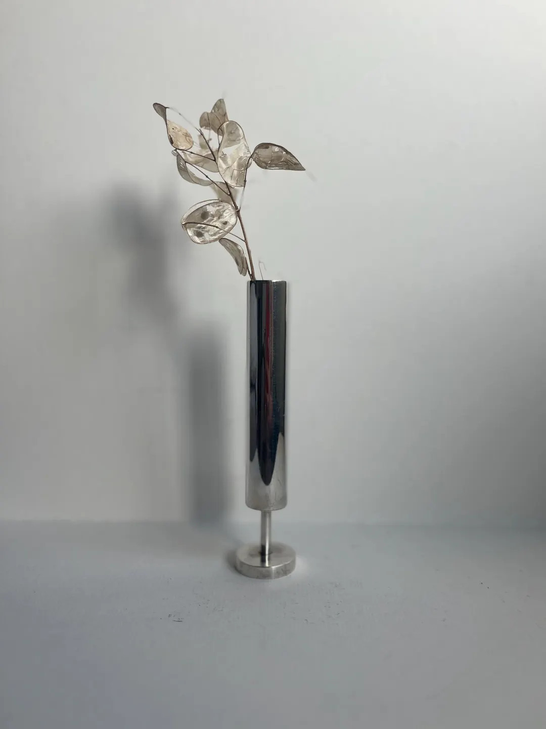 Vintage Midcentury Modern Silver Plated Cylinder Vase.stem Vase.minimalist Chrome Bud Vase – Mo... | Etsy (US)