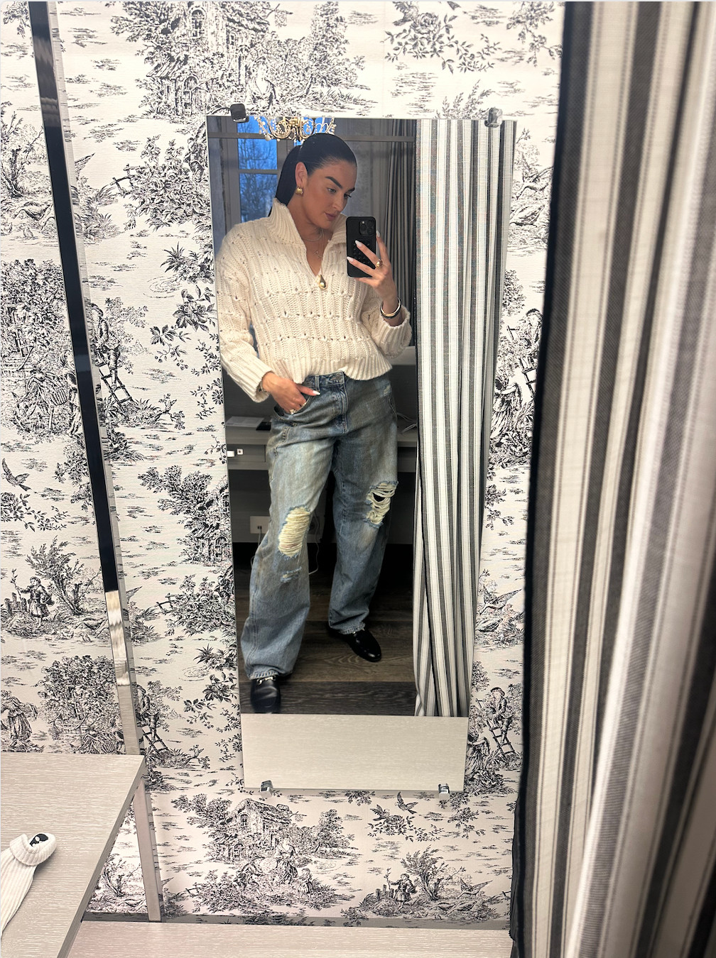 Comfy sweater + slouchy distressed jeans = my kind of vibe 

 

#LTKStyleTip