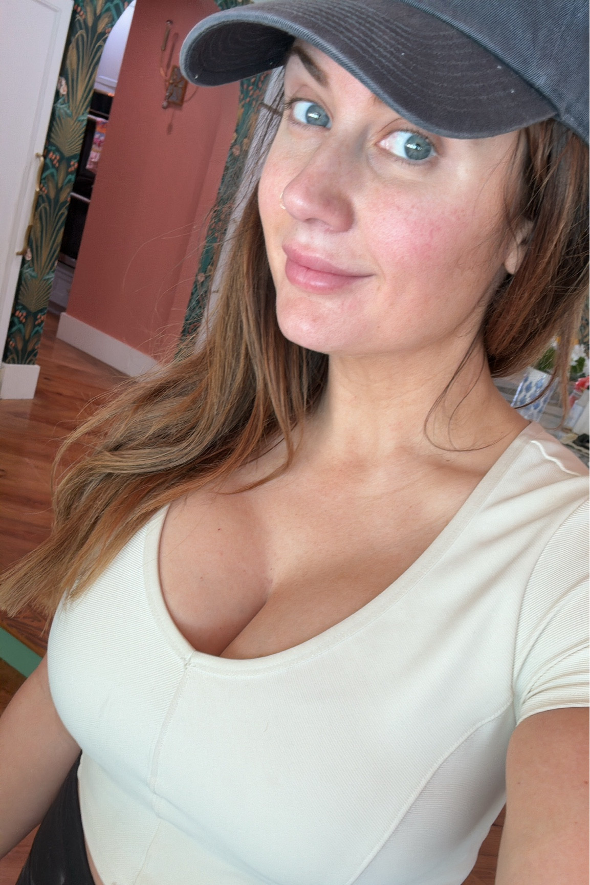 If you’re thinking about trying Skims, do it!! I’m wearing a 36D.