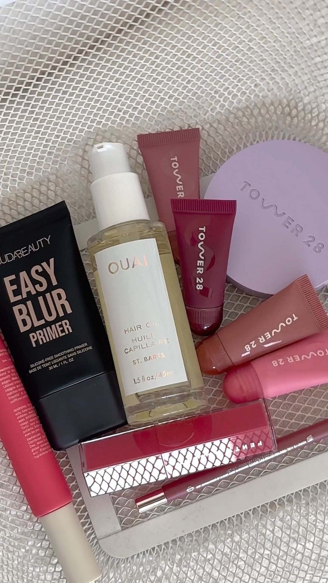 September Sephora Haul 

@tower28beauty Mini Lil Softies Tinted Lip Treatment Set
@dae Cactus Fruit 3-in-1 Styling Cream with Taming Wand
@tower28beauty GetSet Blur + Set Talc-Free Pressed Setting Powder
@hudabeauty Easy Blur Silicone-Free Smoothing & Pore-Minimizing Primer
@ouai St. Barts Hair Oil
@fentybeauty Gloss Bomb Stix High-Shine Gloss Stick (Shade: High'Biscus - pink rose)
@fentybeauty Trace'd Out Longwear Waterproof Pencil Lip Liner (Shade: RIRI - rose mauve)

#LTKBeauty