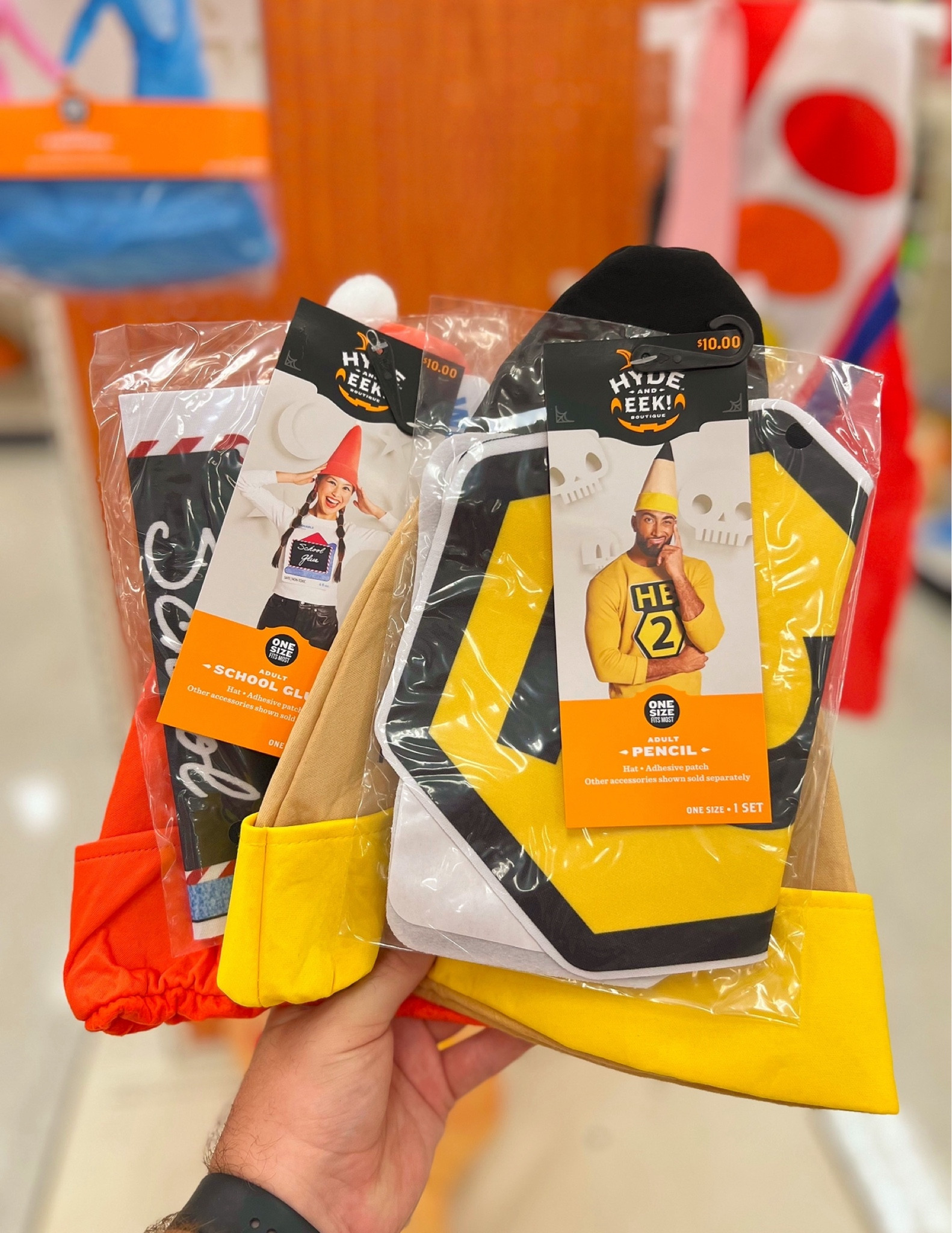 If you’re a teacher that loves to dress up in costume, RUN to your local @target 🤩

Look at these adorable pencil and glue bottle costumes they have this year in their Halloween section! ✏️ 

Each costumes has a hat and a patch to put on a shirt. I thought they were sooo cute and I grabbed them both to add to my collection of costumes I have for teaching! They also had some larger costumes that were crayons, and two styles of paint palettes! 🎨🖍️
.
.
.
#teacherfind #teachercostume #targetteacher #targetfinds #halloweencostumes #teacherhalloween #elementaryteacher #teachersofinstagram 

#LTKFamily #LTKBacktoSchool #LTKSeasonal