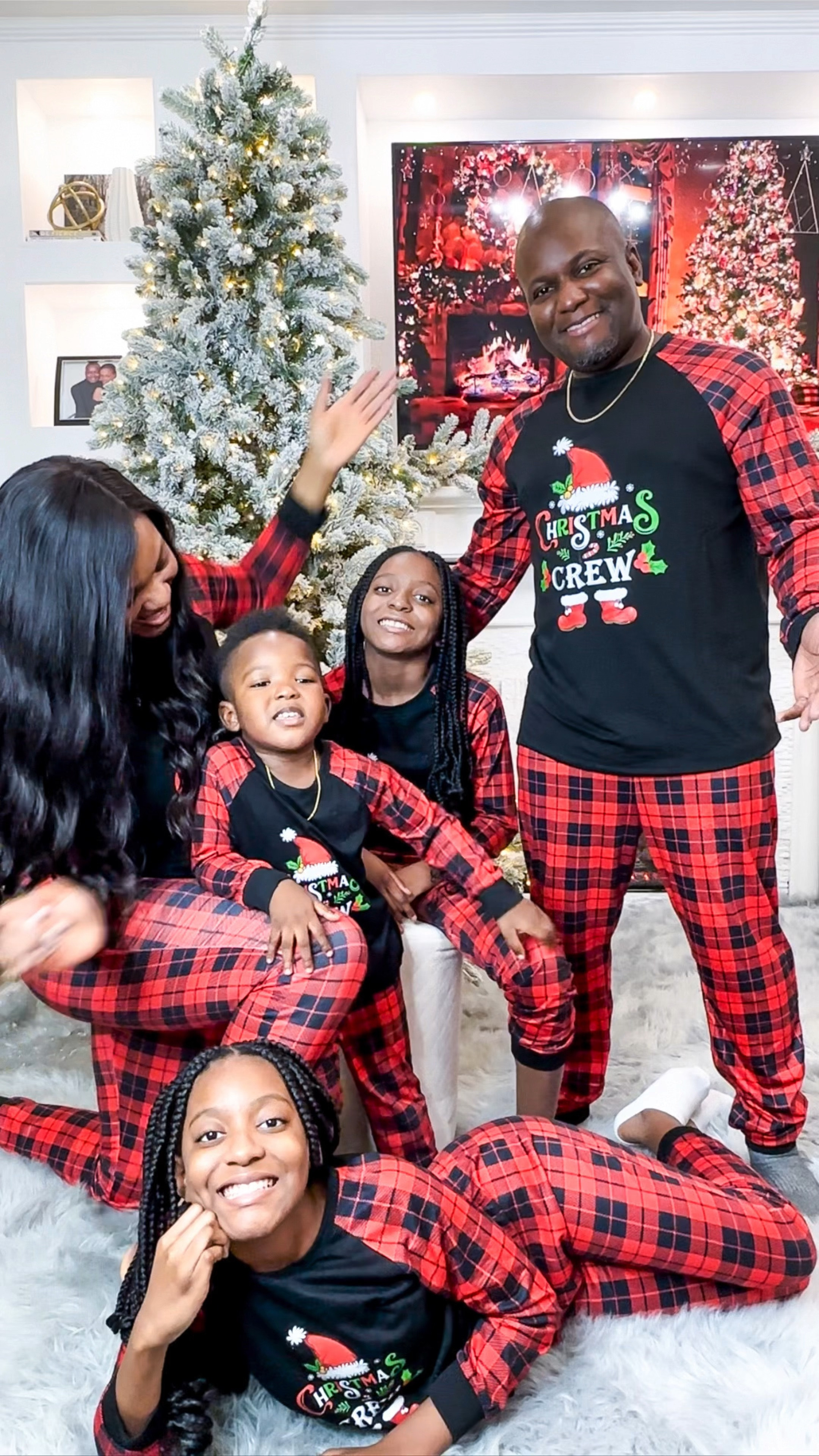 It’s a cozy family kinda day and we are taking in all the Fun holiday moments 💕
Family photos | Holiday outfits | Christmas tree | Christmas Decor 

#LTKfamily #LTKHoliday #LTKVideo