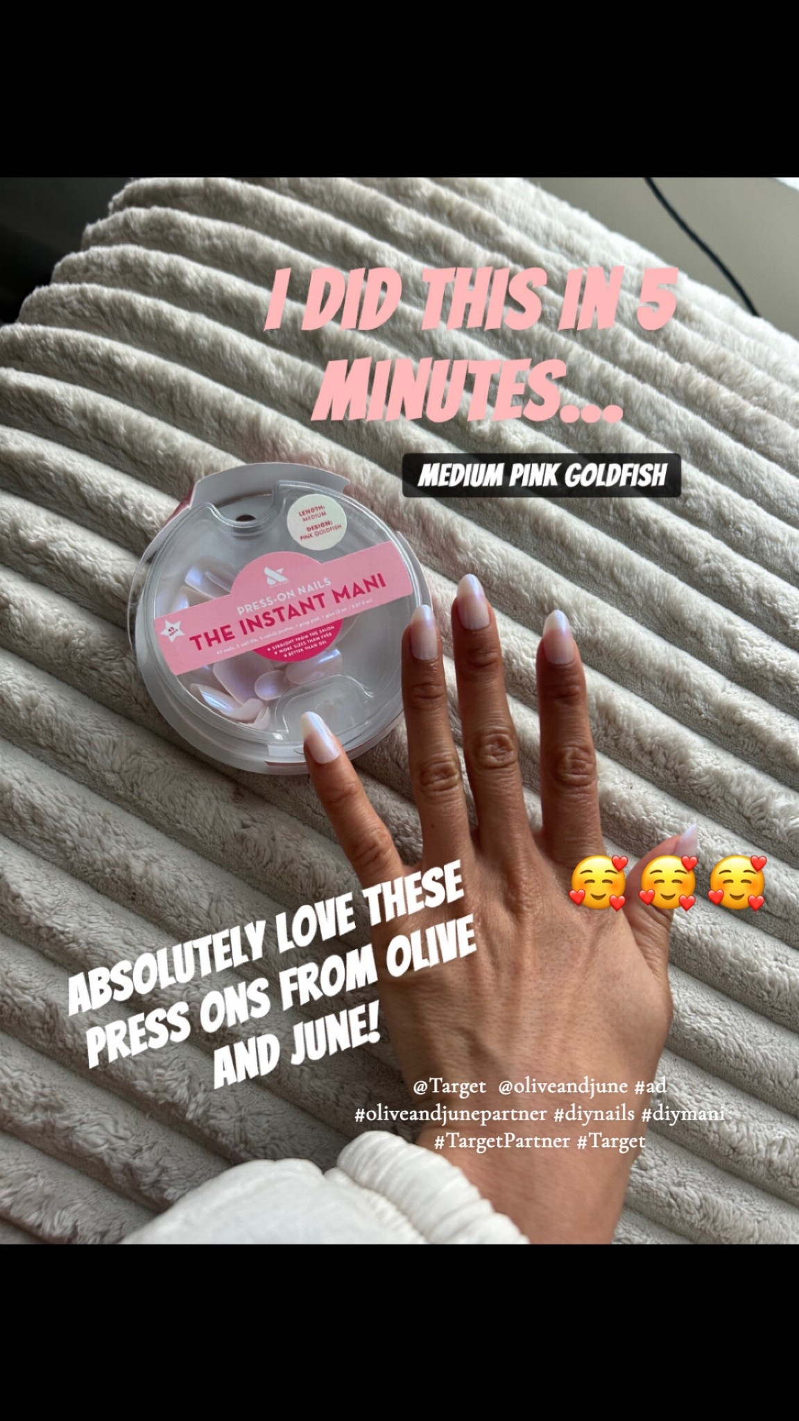 Easiest  hack ever🤗🤗⭐️ I love these nails!! @target #target @oliveandjune 
 #ad #oliveandjunepartner, #diynails #diymani #TargetPartner #Target