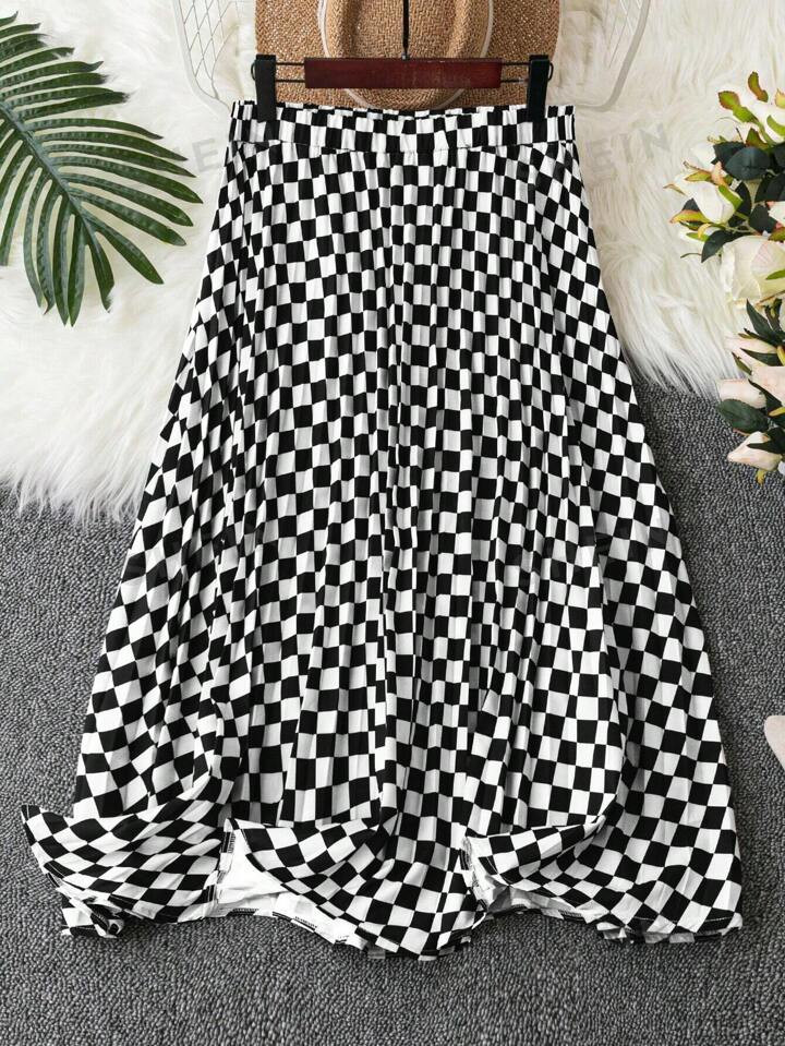 SHEIN Clasi Plus Checkerboard Print Pleated Skirt | SHEIN