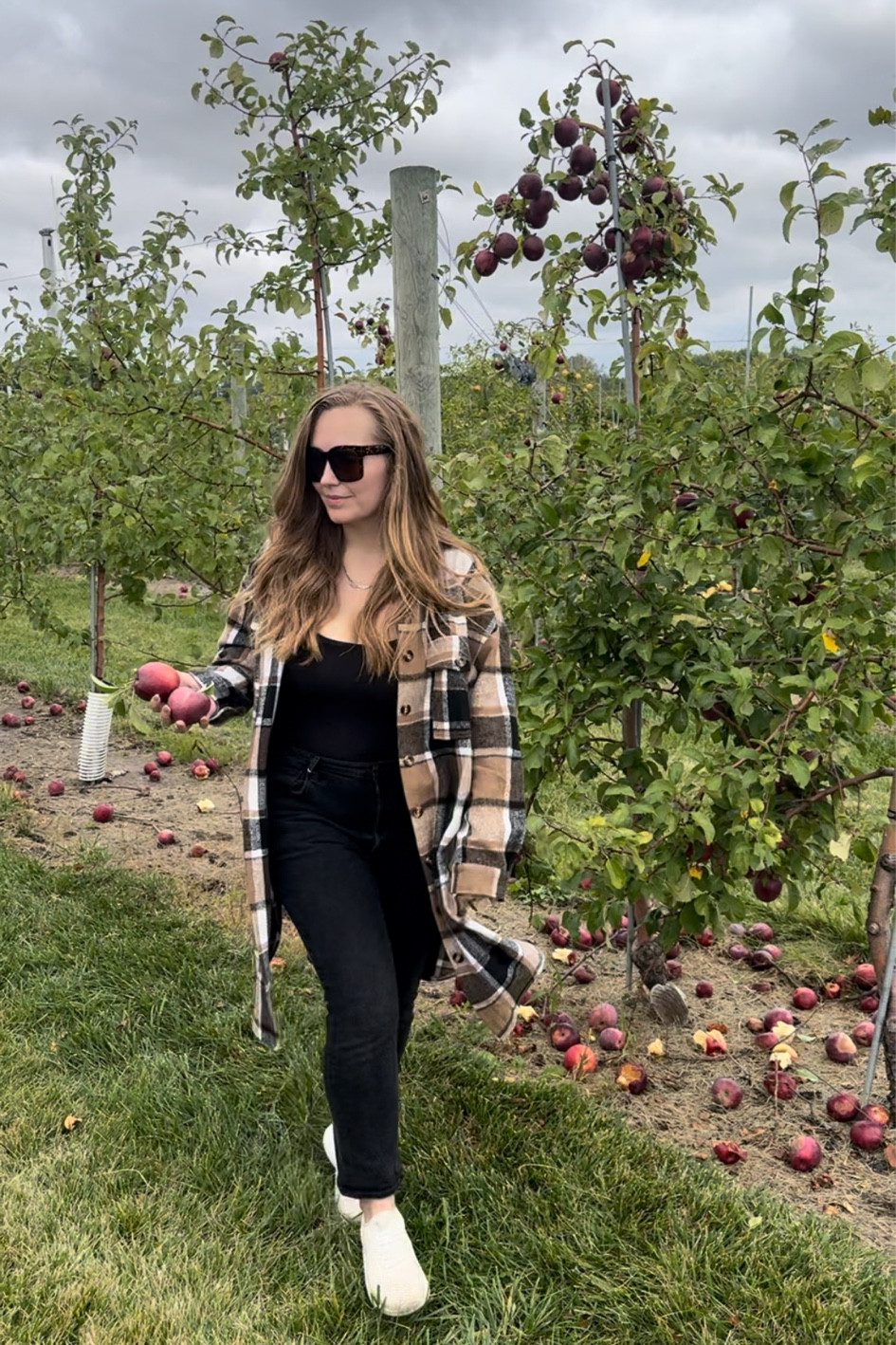Apple picking in plaid. Nothing original but classics are classics for a reason 🤍👌🏻

#LTKSeasonal #LTKFindsUnder50 #LTKMidsize