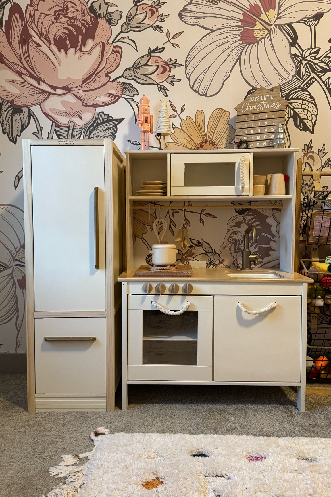 Target wooden toy fridge makeover 🤎✨

#LTKKids #LTKHoliday #LTKGiftGuide