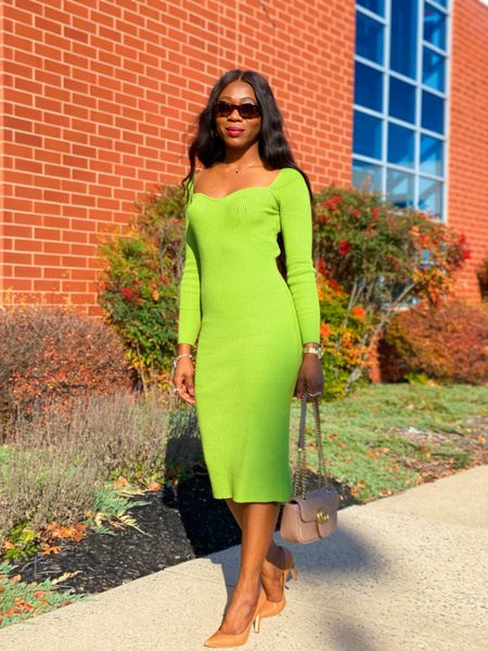 In this beautiful fall day, I choose this green.

#LTKstyletip #LTKSeasonal #LTKover40