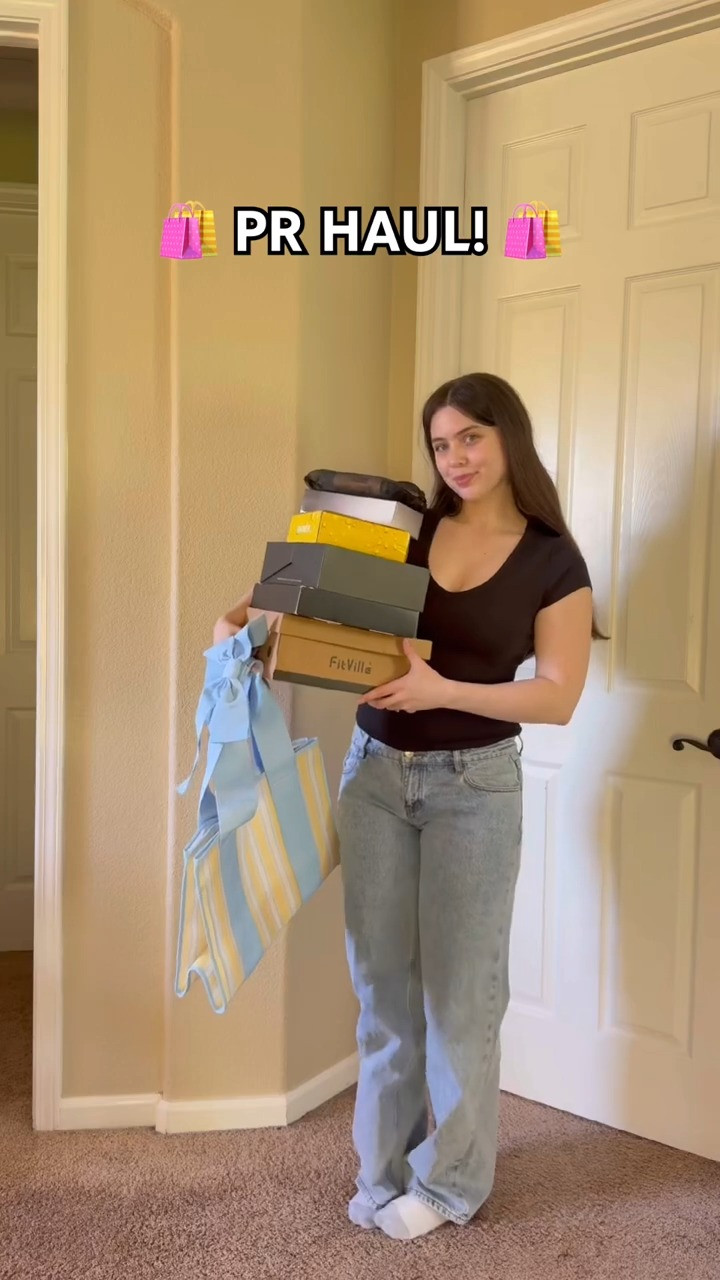PR HAUL! Thank you so much to these brands!🥰 #gifted #giftedproduct #prhaul #haul #beautyhaul #fashionhaul 

 