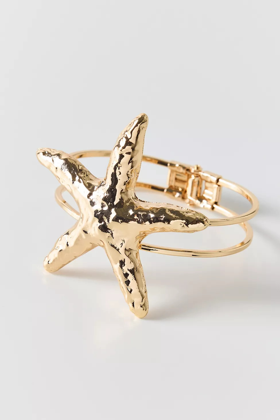Hammered Starfish Bracelet | Urban Outfitters (US and RoW)
