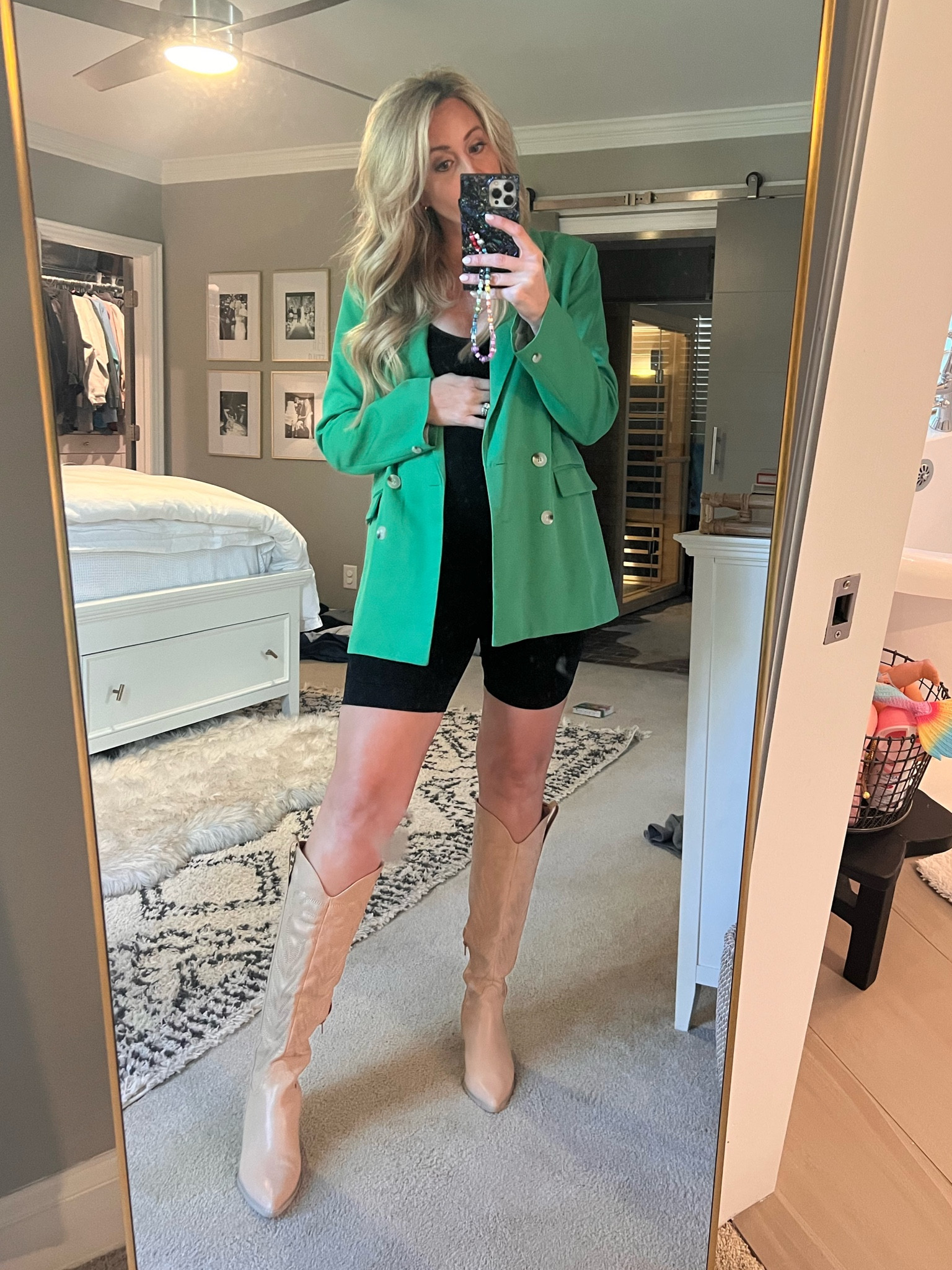 Blazer + a bump 💚
#bumpfriendly #bumpstyle #vestique 

#LTKunder50 #LTKbump #LTKworkwear