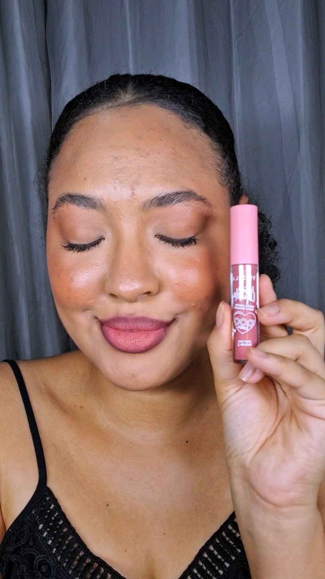 Play no batom 💄 Batom Líquido Matte cor Labrador VizzelaLápis Delineador de Lábios cor 06 Safira Cosméticos 

#LTKbrasil #LTKbeleza #LTKguiadepresente