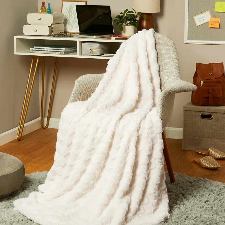 Mainstays by Becky G. & Alejandra Faux Fur Throw, Ivory Checkered, 50" x 60" | Walmart (US)