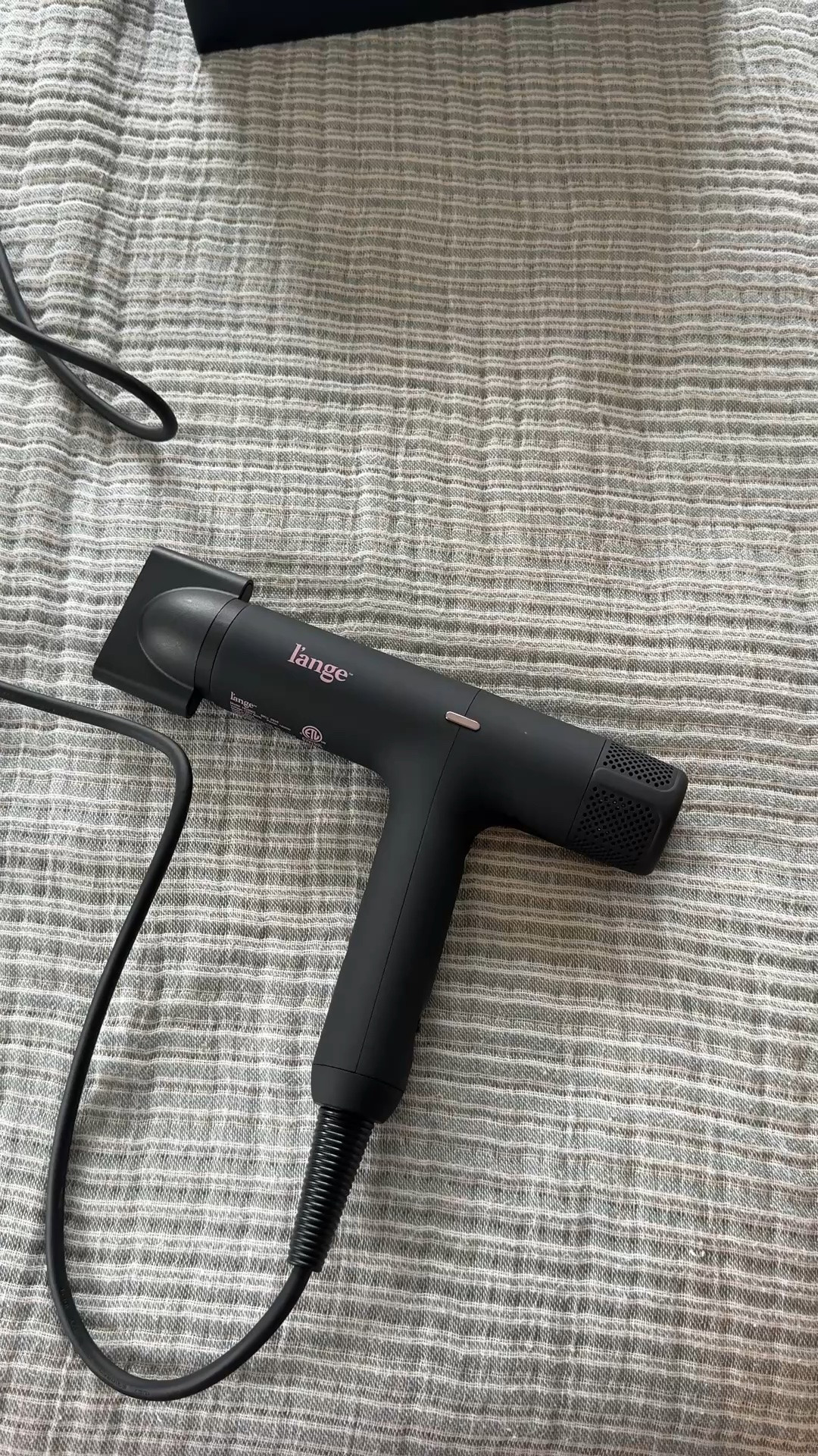 A new beauty tool you’ll want to try! This hairdryer is so lightweight making it ideal for travel but it’s also so incredibly powerful and ionic, which means you can use it every day! Absolutely LOVE IT.

Also linkingg the glam wave, which I tried this morning and is so much fun!!

#LTKselfcare #LTKmorningroutine #LTKBeauty