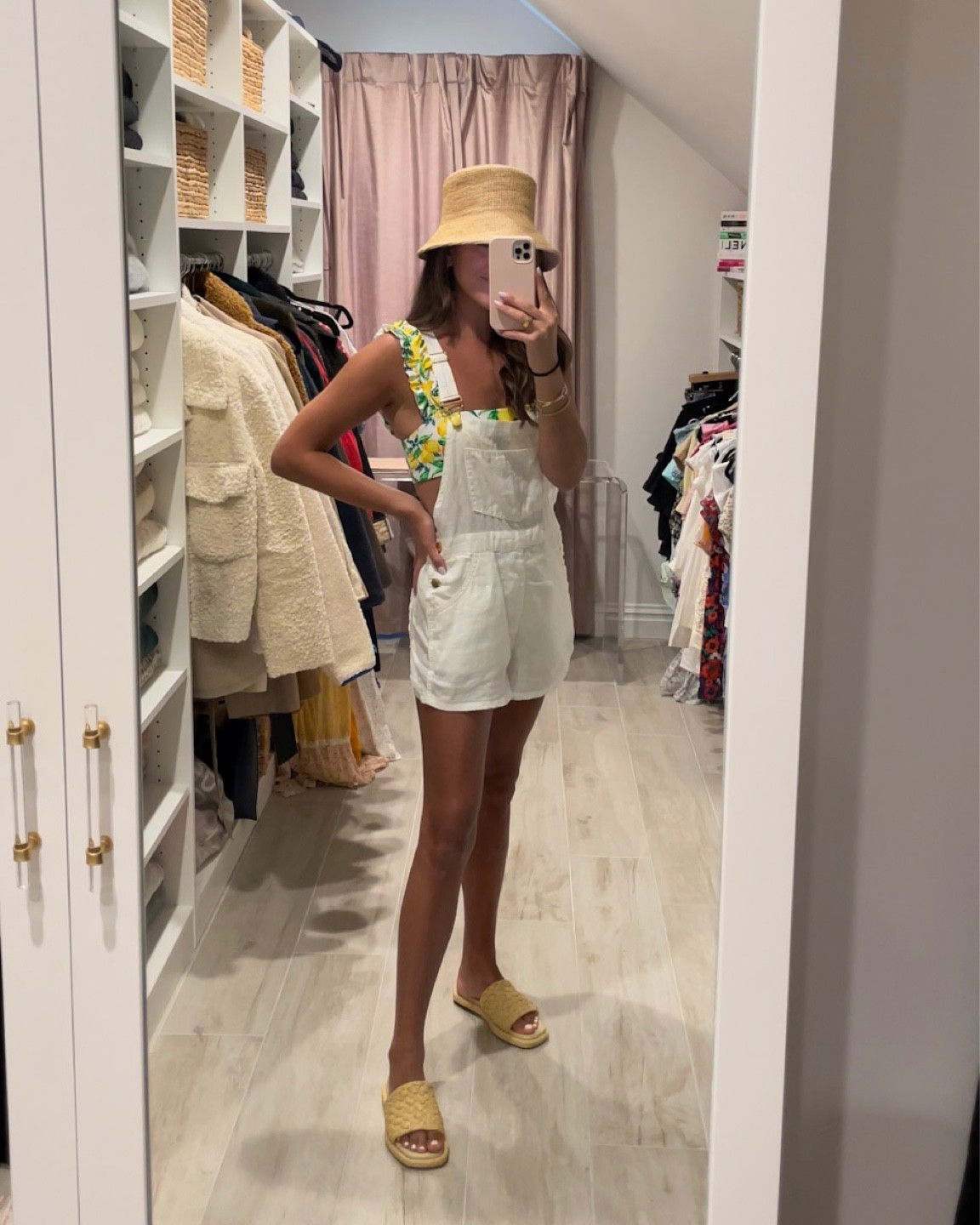 Wearing size x small

#LTKfit #LTKstyletip #LTKFind