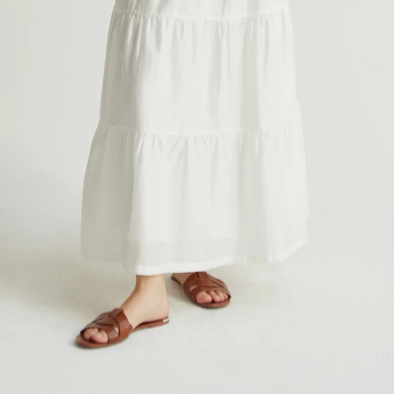 Crescent Daisy Tiered Maxi Skirt - White | Verishop