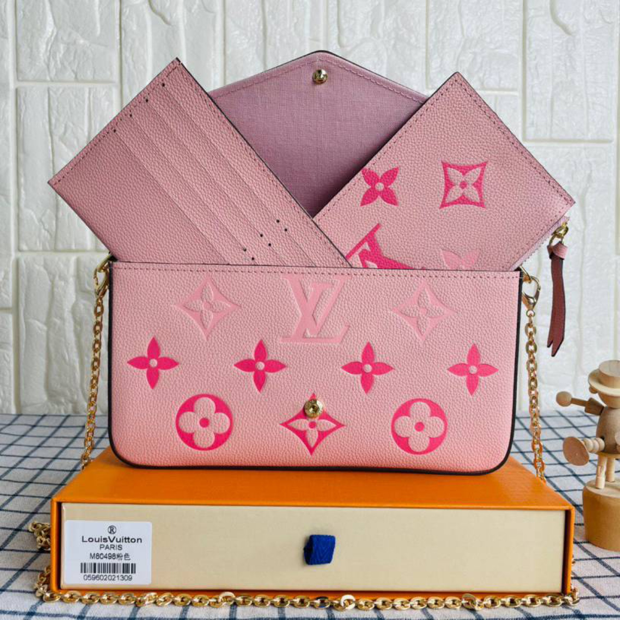 Louis Vuitton Felicie Pochette Shoulder Bag Chain Strap Purse Wallet Designer Wallet Purses Women Cross Body Bag Handbag Women Fashion Monogram Embossed Purse Fashion Classic Pochette LV Bag

#LTKstyletip #LTKitbag #LTKGiftGuide