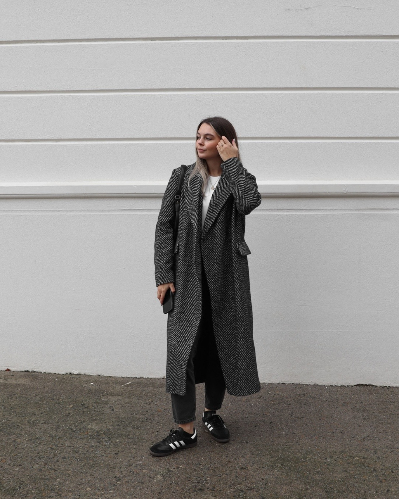 A Monday kind of look — not quite the coat for the weather we have had this weekend but will always be a staple in my collection (from @karen_millen) 🩶

#LTKeurope #LTKMostLoved #LTKfindsunder100