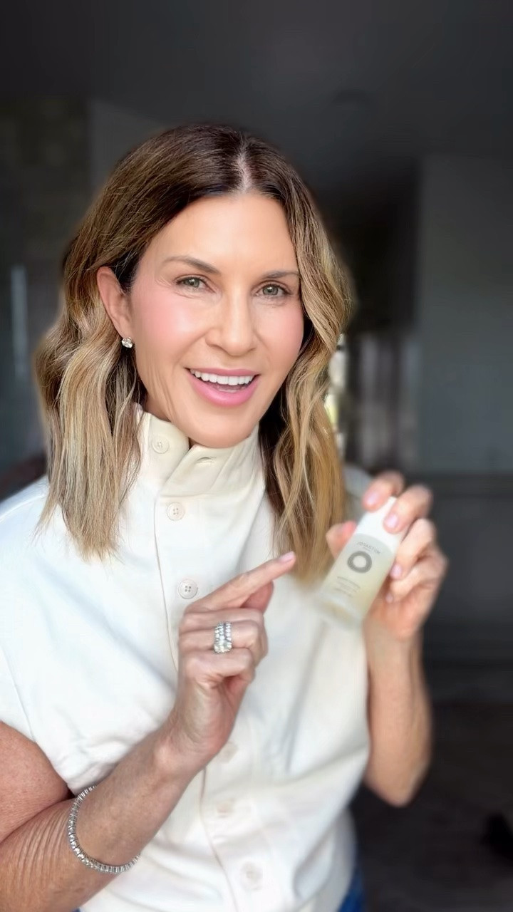 @Nutrafol new strand serum for 6Xs stronger hair! Loving this one!