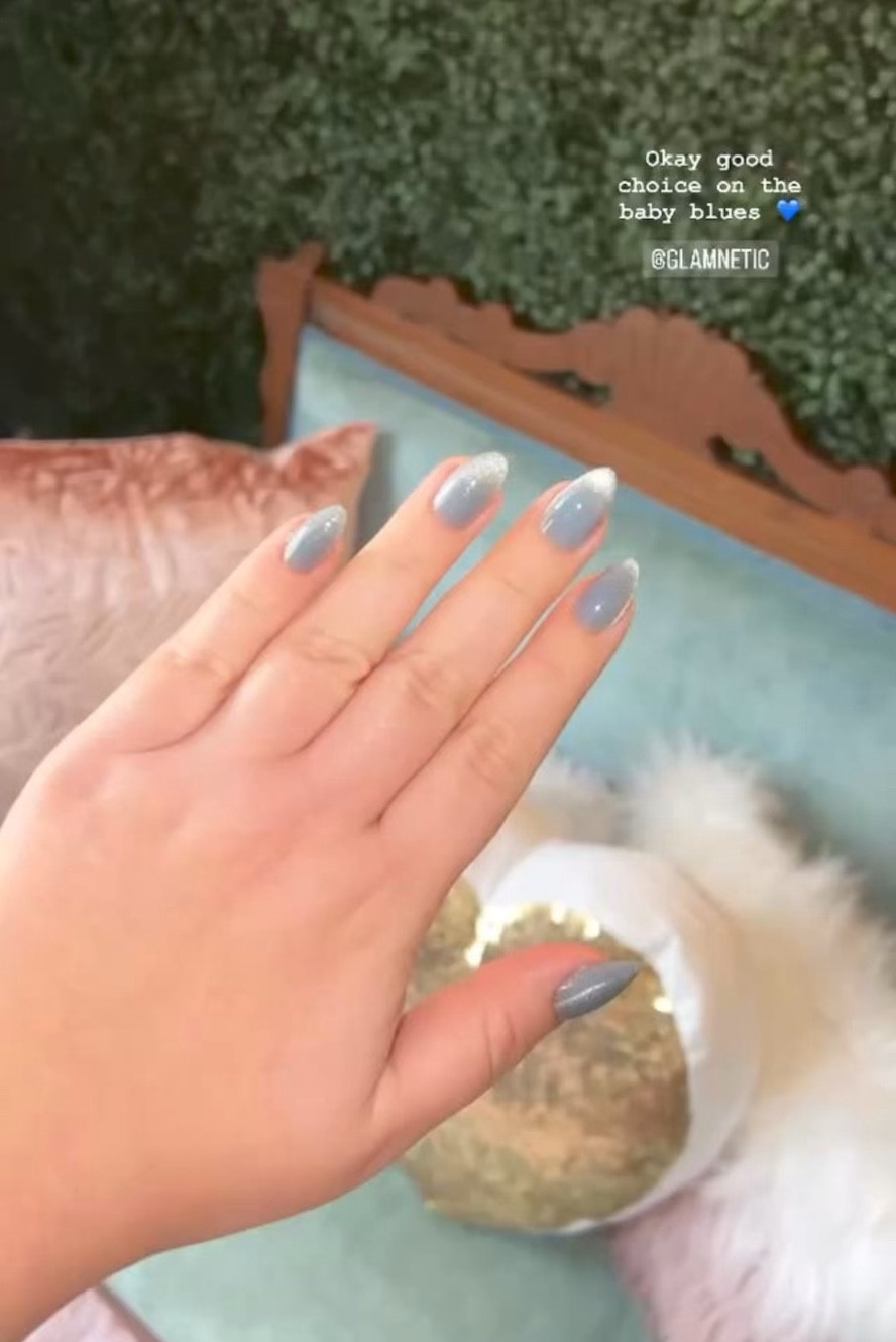 Prettiest glitter shift baby blue nails 💅🏼 lasts 2+ weeks 🌸

#LTKplussize #LTKstyletip #LTKbeauty