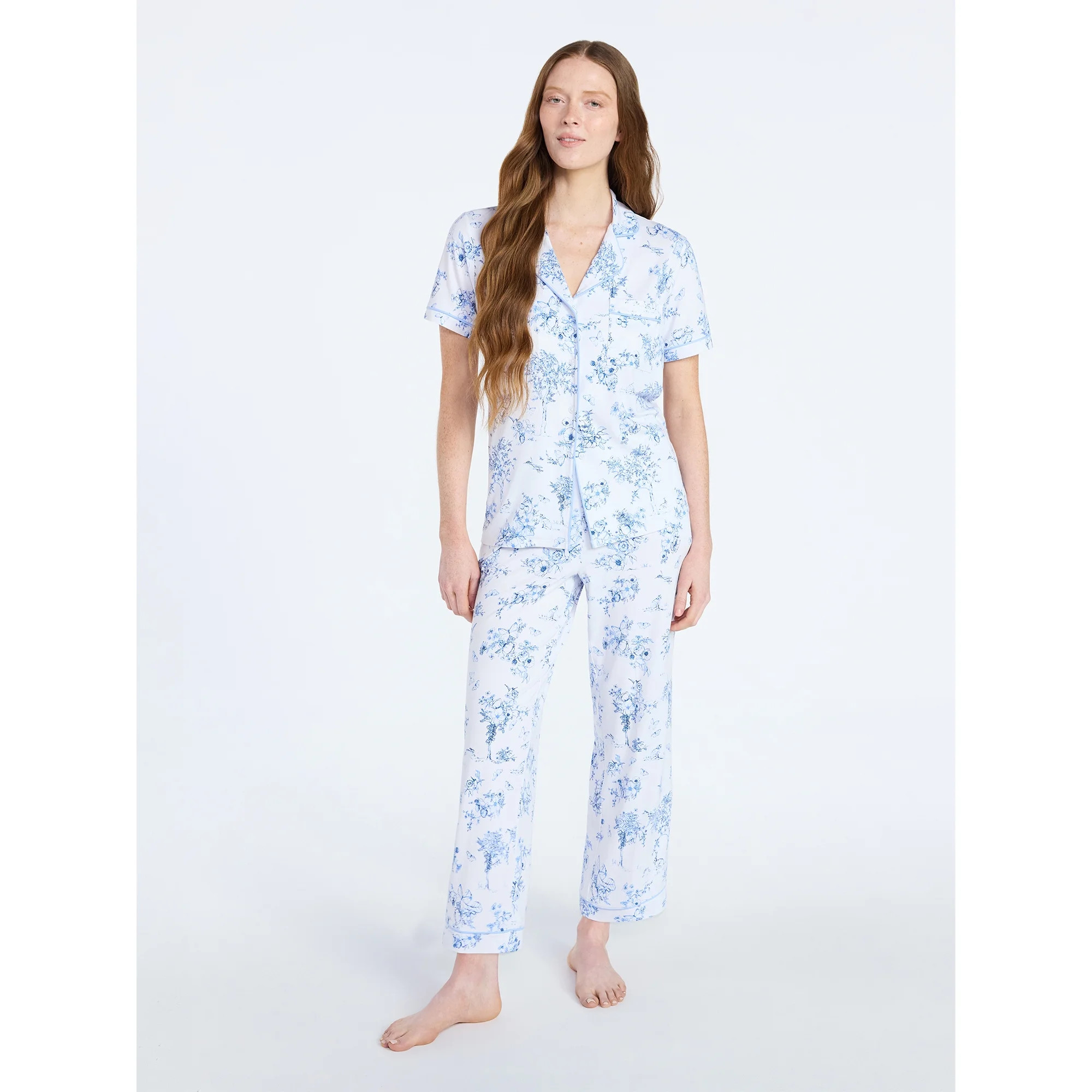 Joyspun Women's Dreamy Soft Collection Notch Collar Top and Capri Pants Pajama Set, 2-Piece, Size... | Walmart (US)
