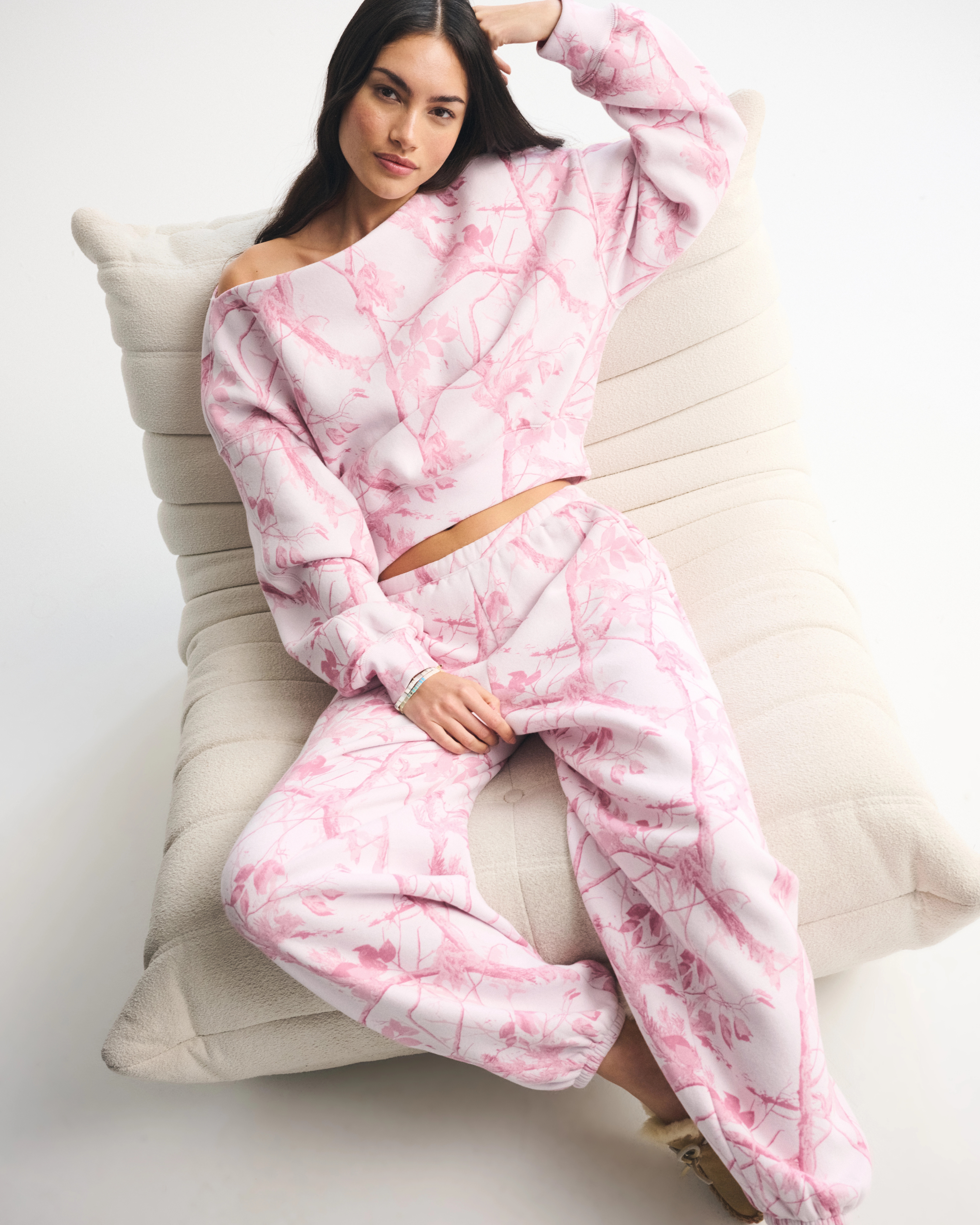 High Rise Sunday Baggy Sweatpant | Abercrombie & Fitch (US)