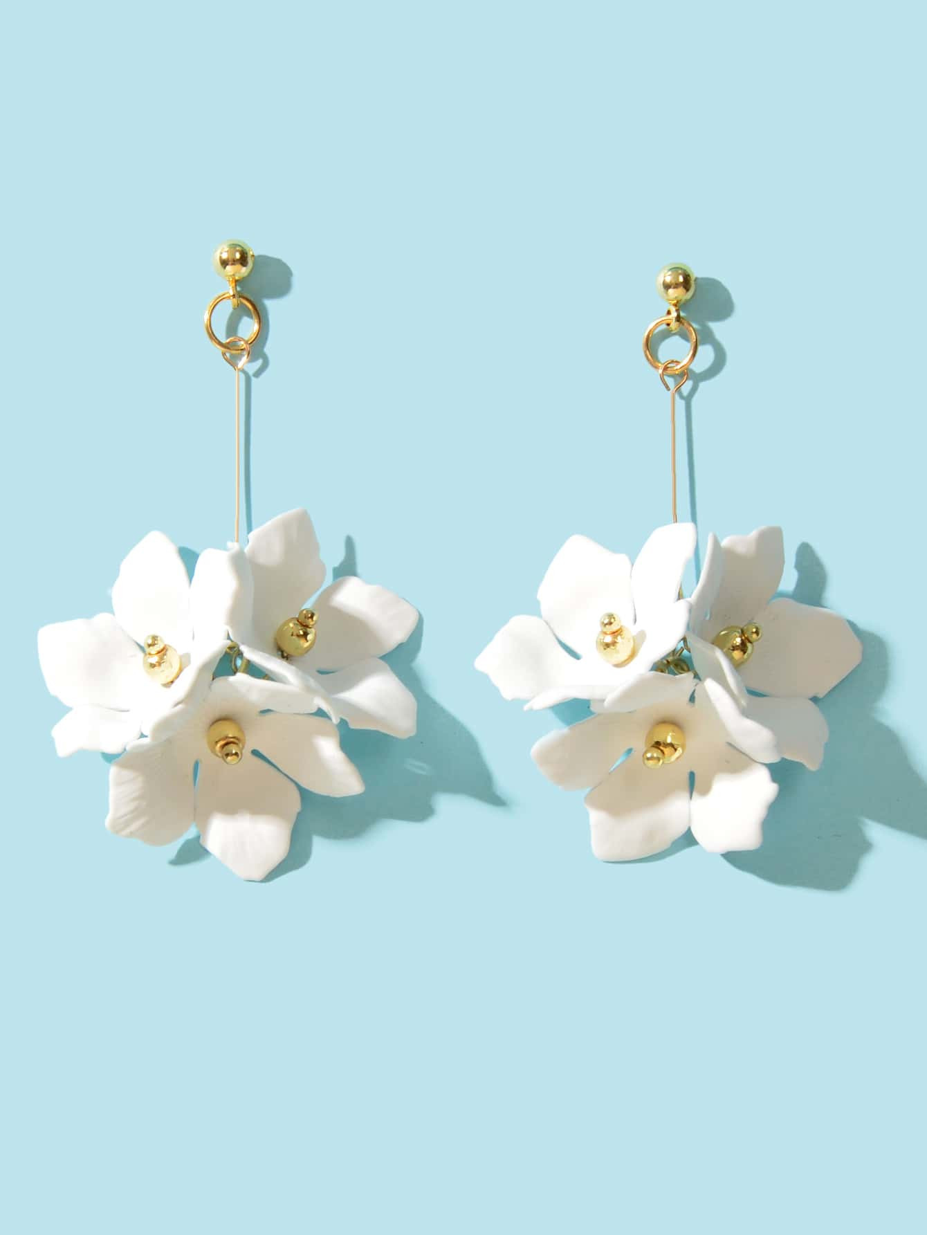 2pcs White Flower Drop Earrings Valentines | SHEIN