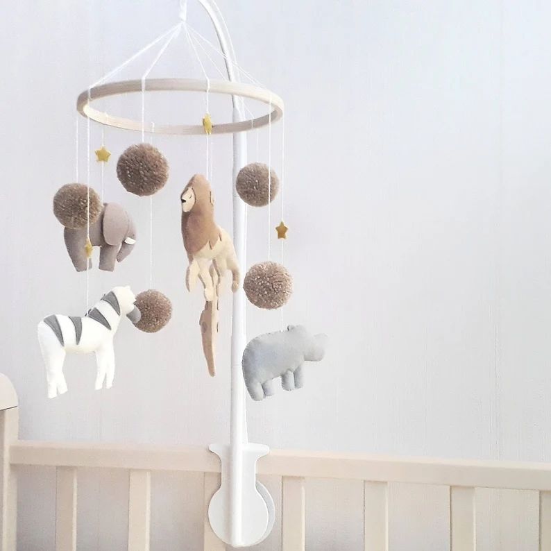 Baby mobile safari jungle elephant lion grey beige cot boho mobile nursery decoration pompoms fel... | Etsy (US)