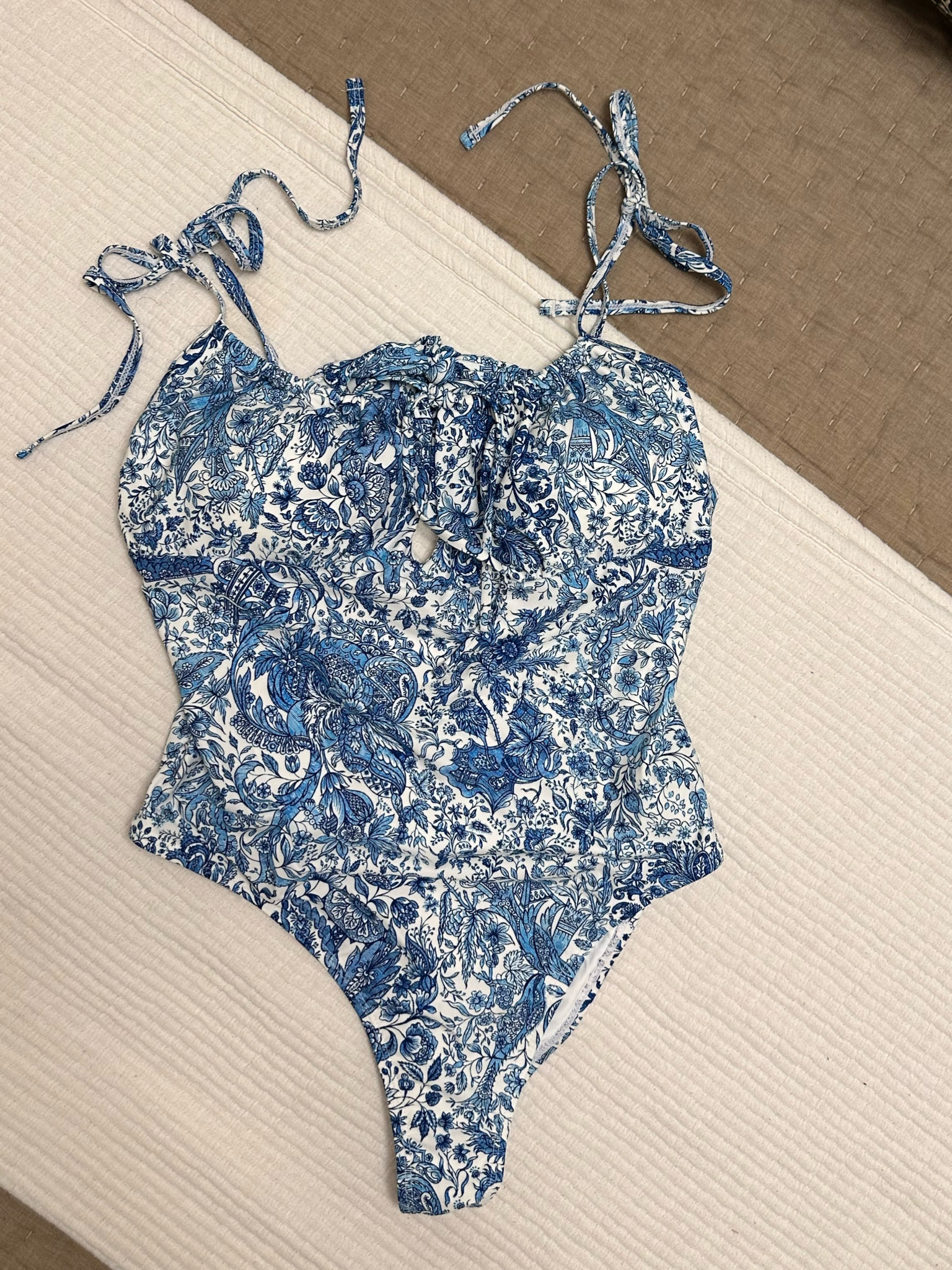 found this beautiful designer inspired one piece on Amazon! perfect for our upcoming trip to 30A☀️🌊🏖️ comes in 3 different color ways!

#LTKmidsize #LTKfindsunder100 #LTKswim