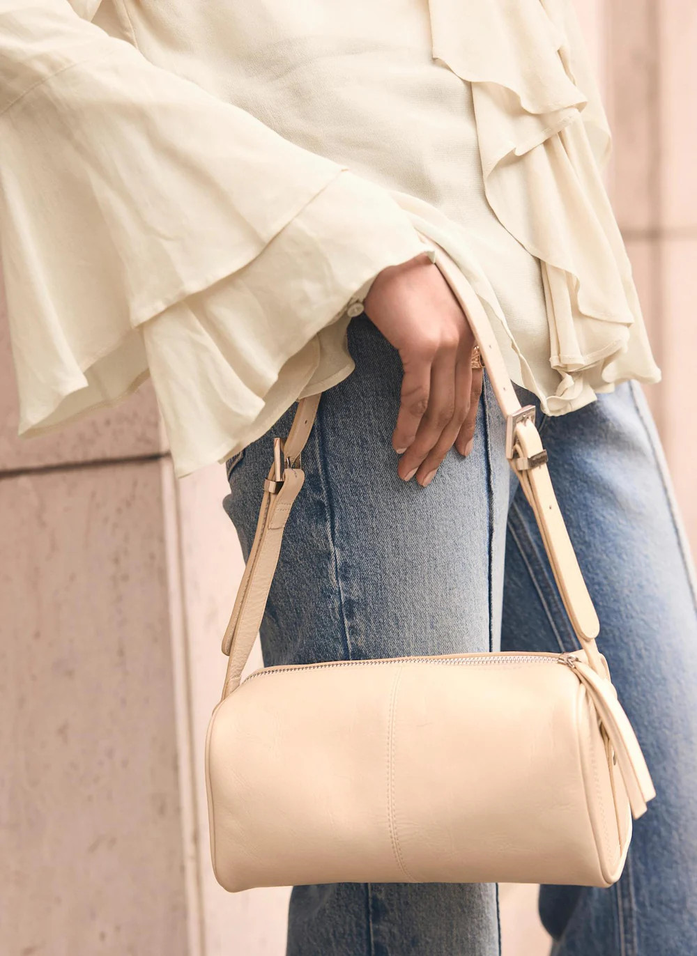 Matilda Butter Yellow Leather Shoulder Bag | Mint Velvet