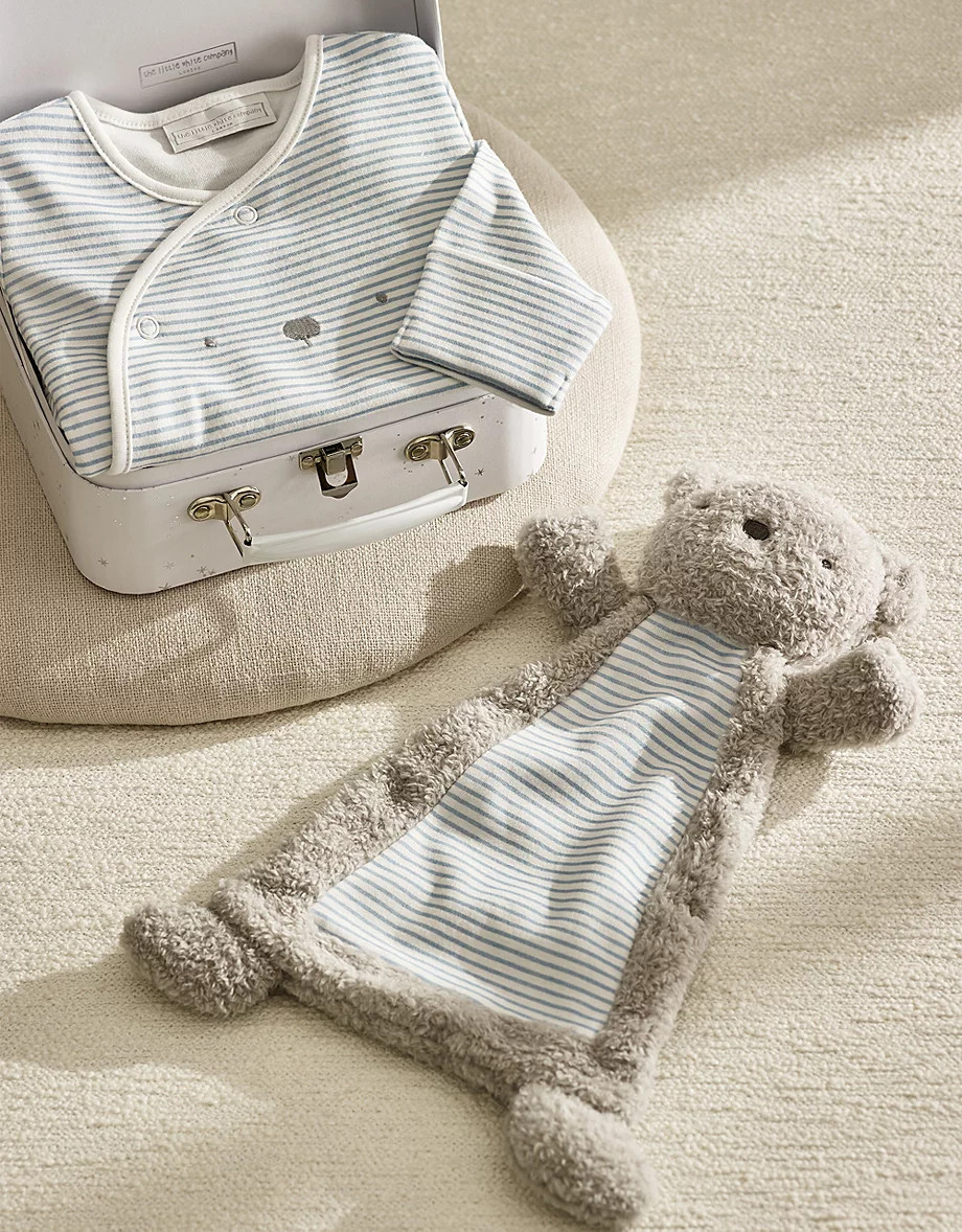 Organic Cotton Bear Hug Welcome Baby Gift Set (0–6mths) | Baby Gift Sets | The  White Company | The White Company UK & ROW