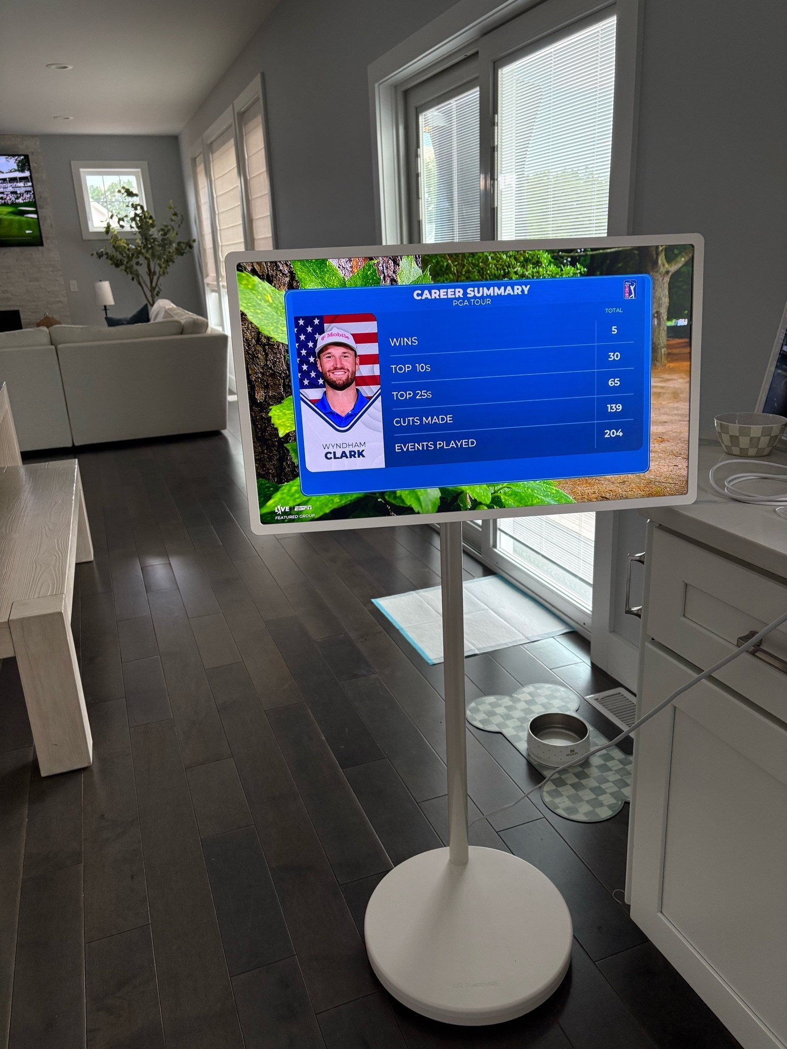 LG 27-Inch StanbyME Touch Screen Portable TV

#LTKHome