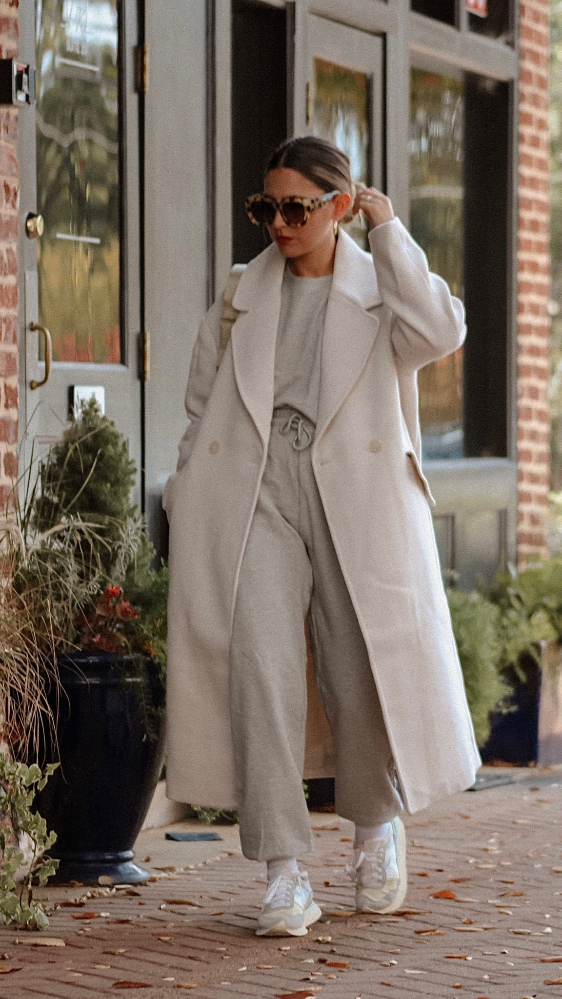 Celeb style on a budget: Hailey Bieber edition. Sharing some affordable coats you can purchase from @hm . Linked it in my bio! 

#LTKstyletip